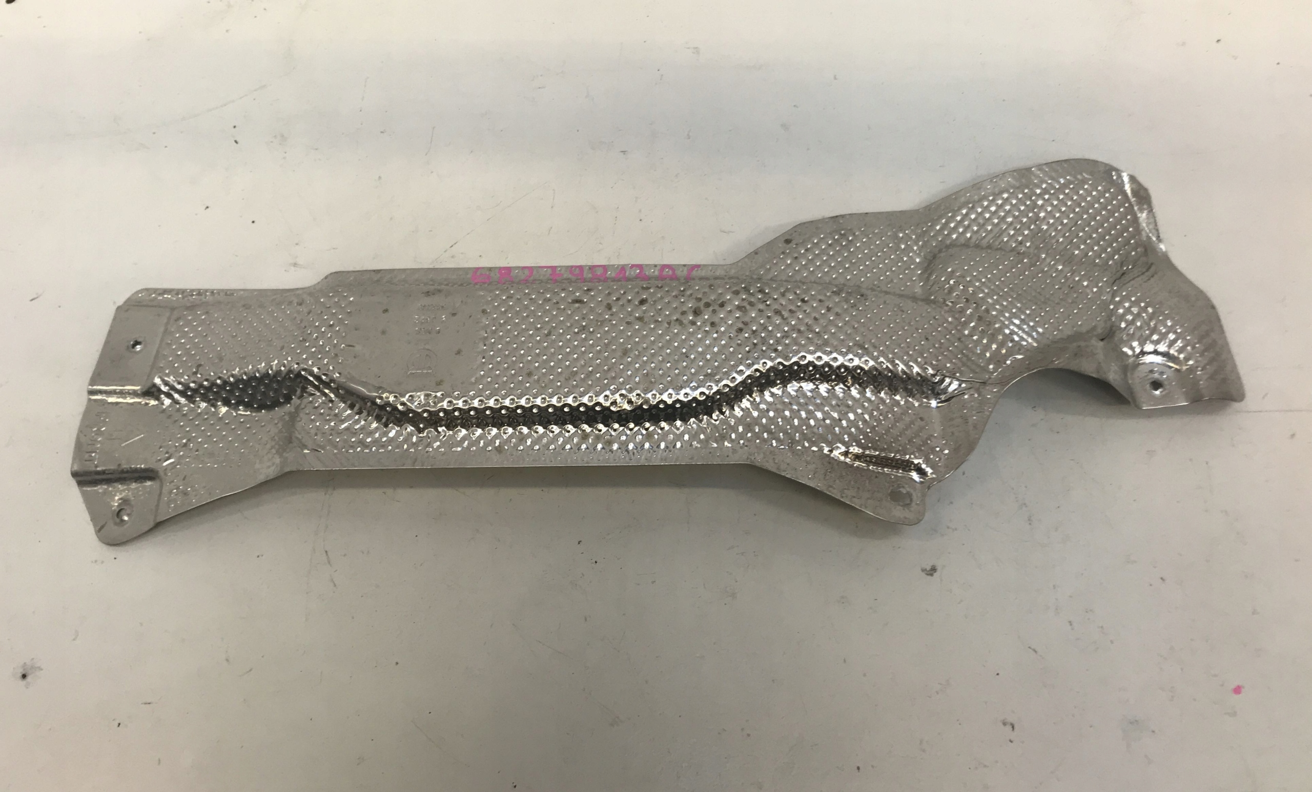 68279813AC - JEEP WRANGLER JL ВЫХЛОПНОЙ ТЕПЛОВОЙ ЩИТ