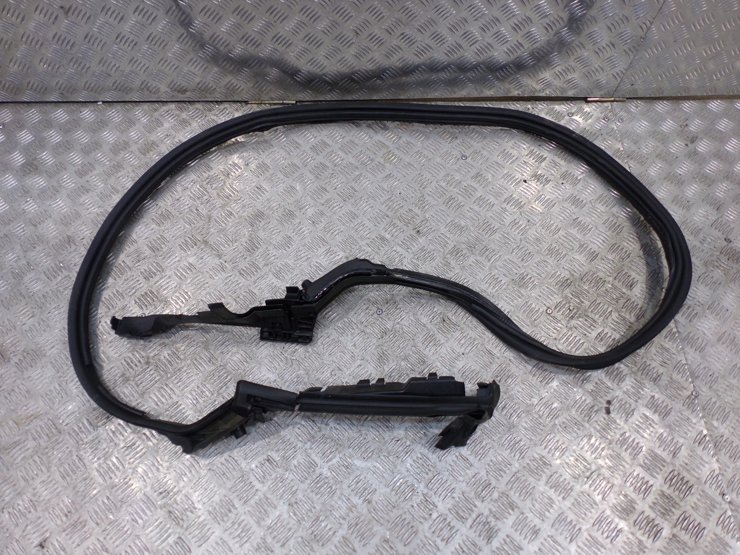 SLC W172 USZCZELKA KLAPY BAG A1726390243 MERCEDES