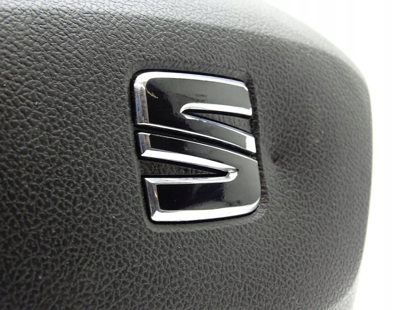 airbag airbag driver´s SEAT ATECA LEON III 5F0880201J