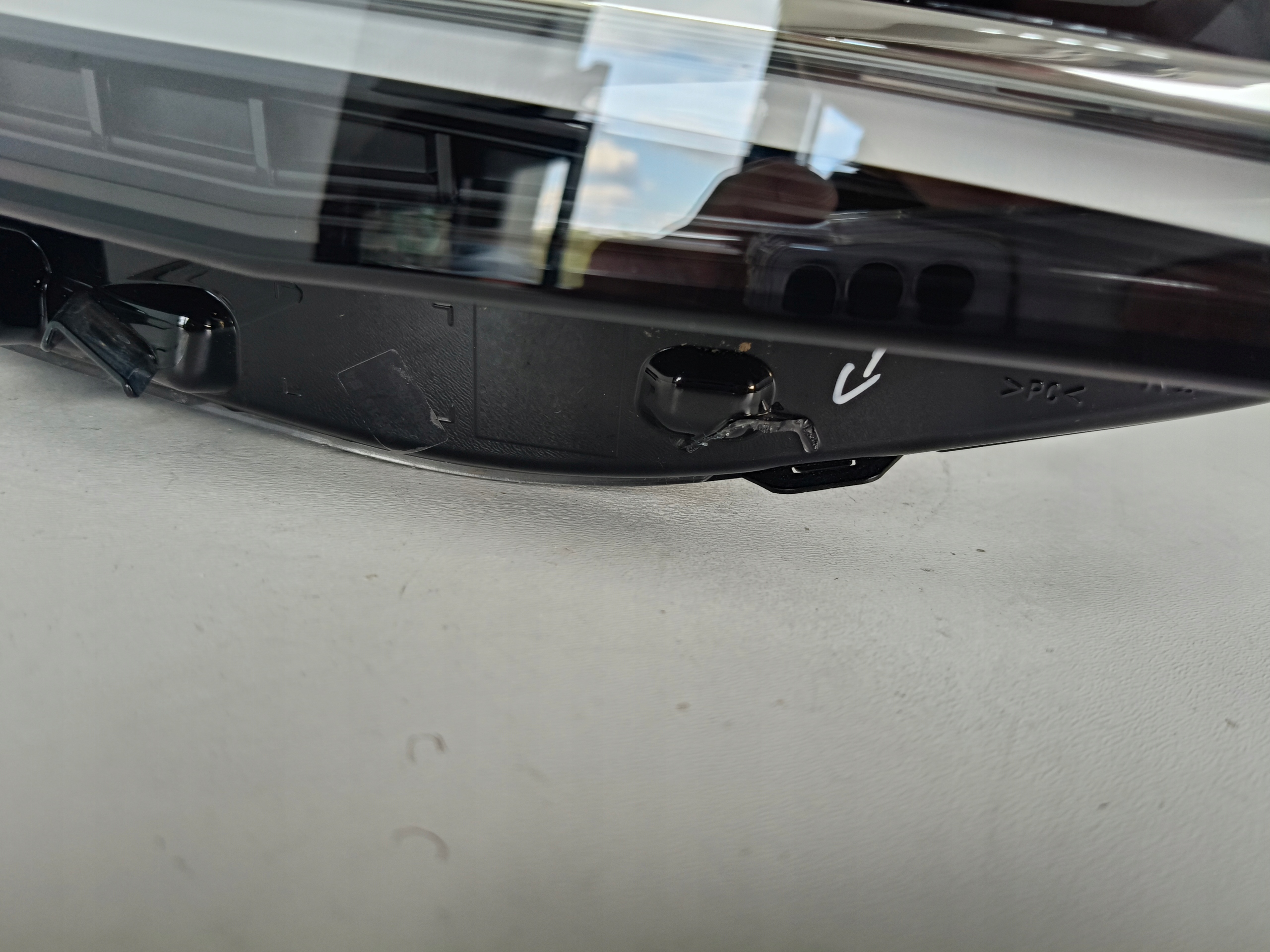 light right REFLEKTOR VW T-CROSS 2GM 23- LIFT FULL LED IQ LIGHT