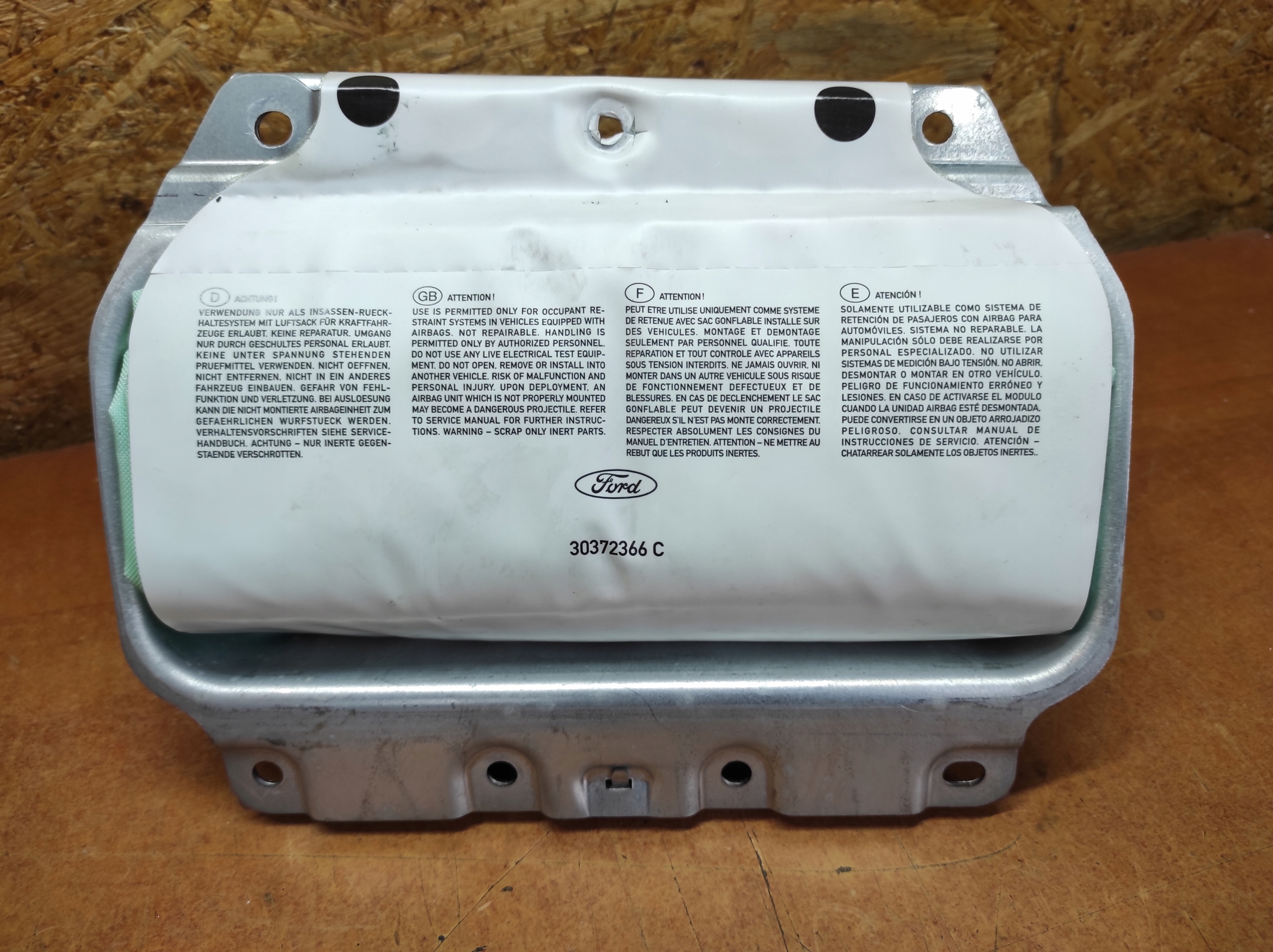 ПОДУШКА БЕЗПЕКИ ПАСАЖИРА KUGA MK1 6M51-R042B84-BC