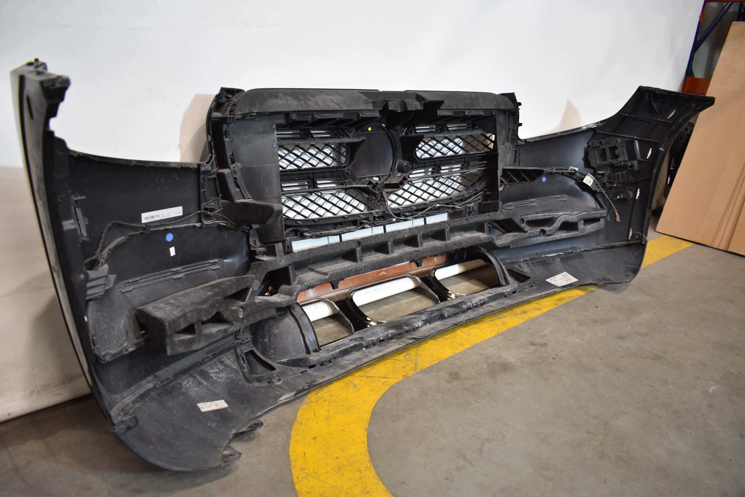 IDEALNY KPL. bumper front front 6 PDC colour 040 MERCEDES GLS X167 1