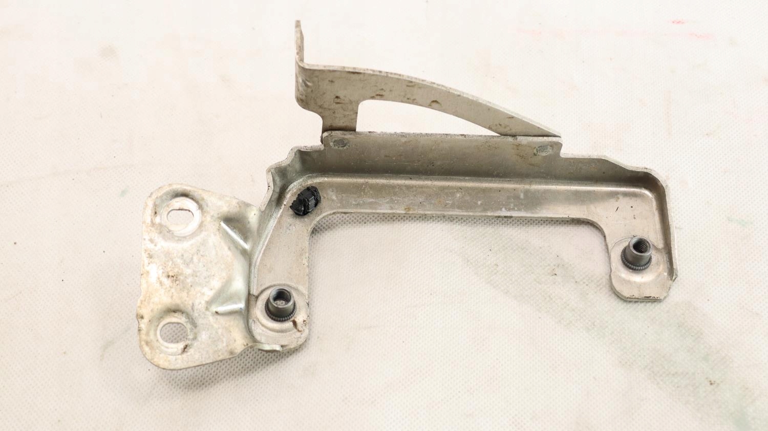 TESLA MODEL S LIFT MOCOWANIE WYMIENNIKA CIEPLA Part manufacturer Tesla