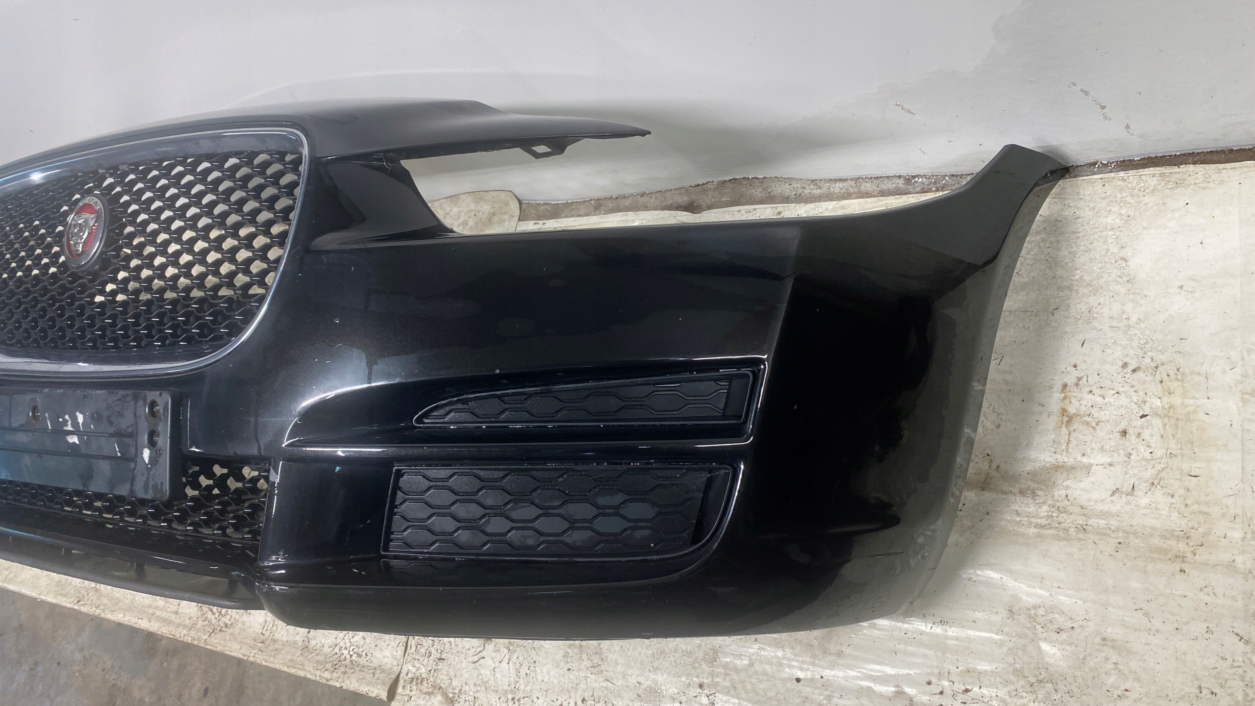 JAGUAR XE X760 bumper front front grill JBC2103 ULTIMATE BLACK 15