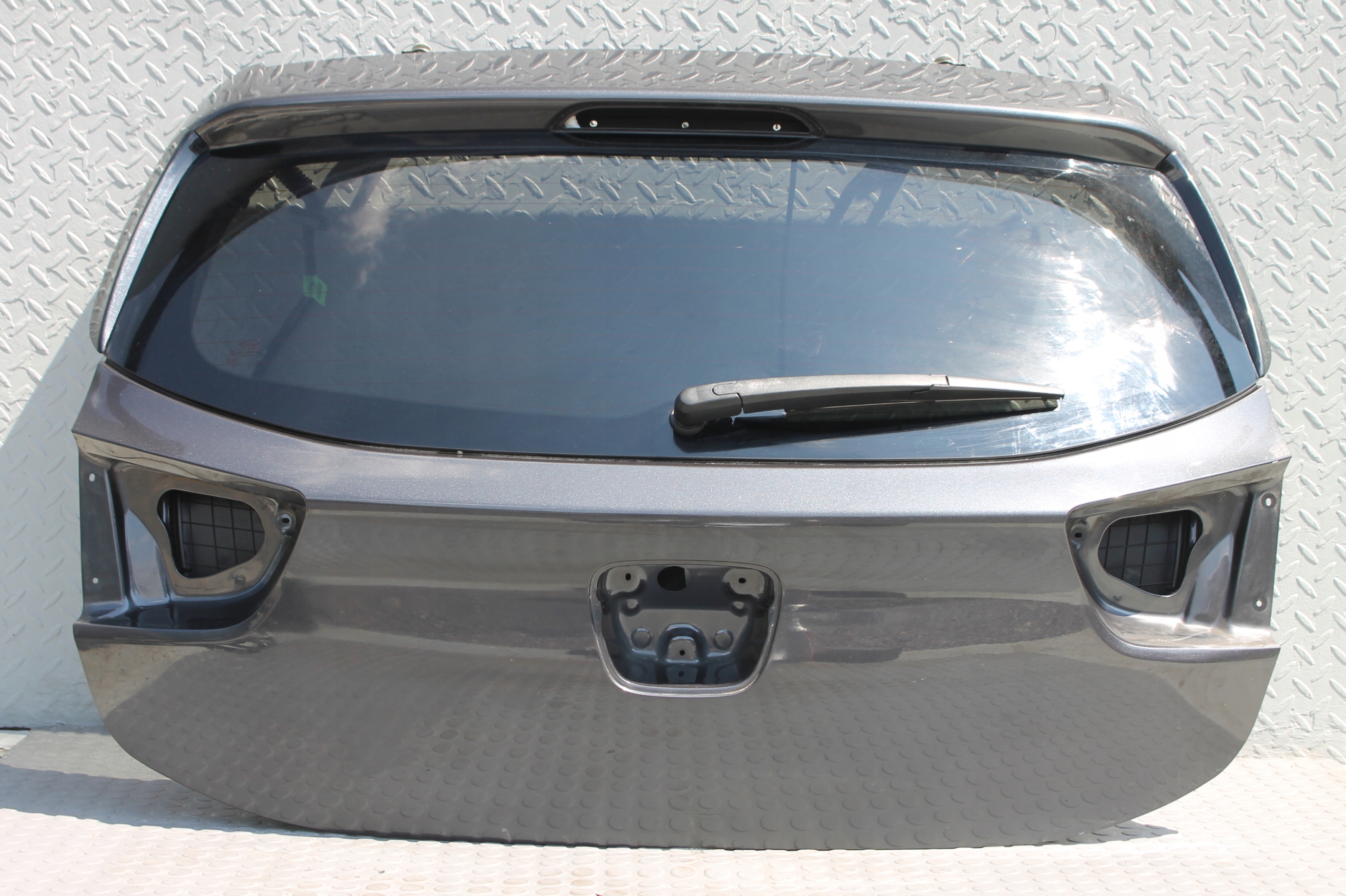 КРЫШКА ЗАДНЯЯ СТЕКЛО ЗАД. KIA RIO IV HB 17-23 ABT