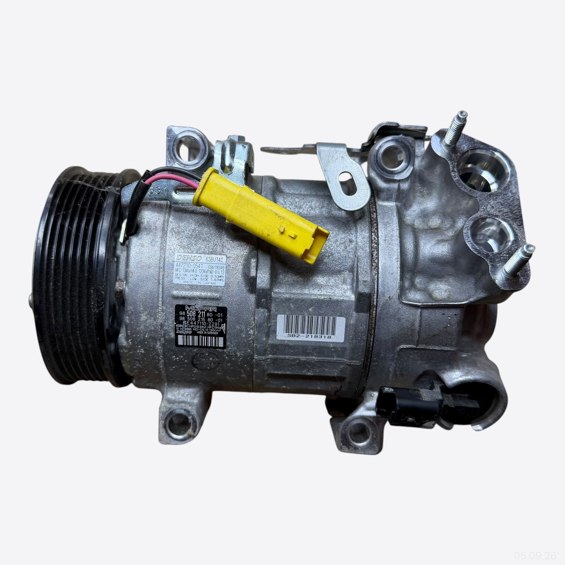 compressor compressor; pump of the air conditioning OPEL MOKKA B 9850821180