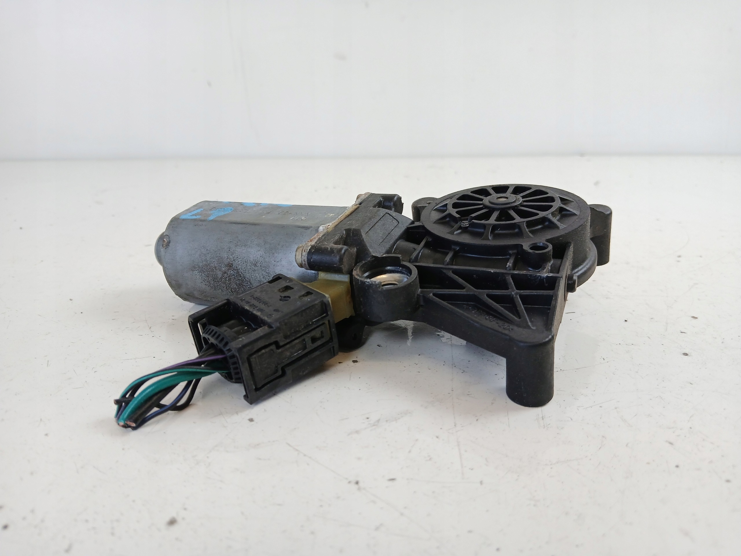MERCEDES W210 mini motor windows left front 0130821708