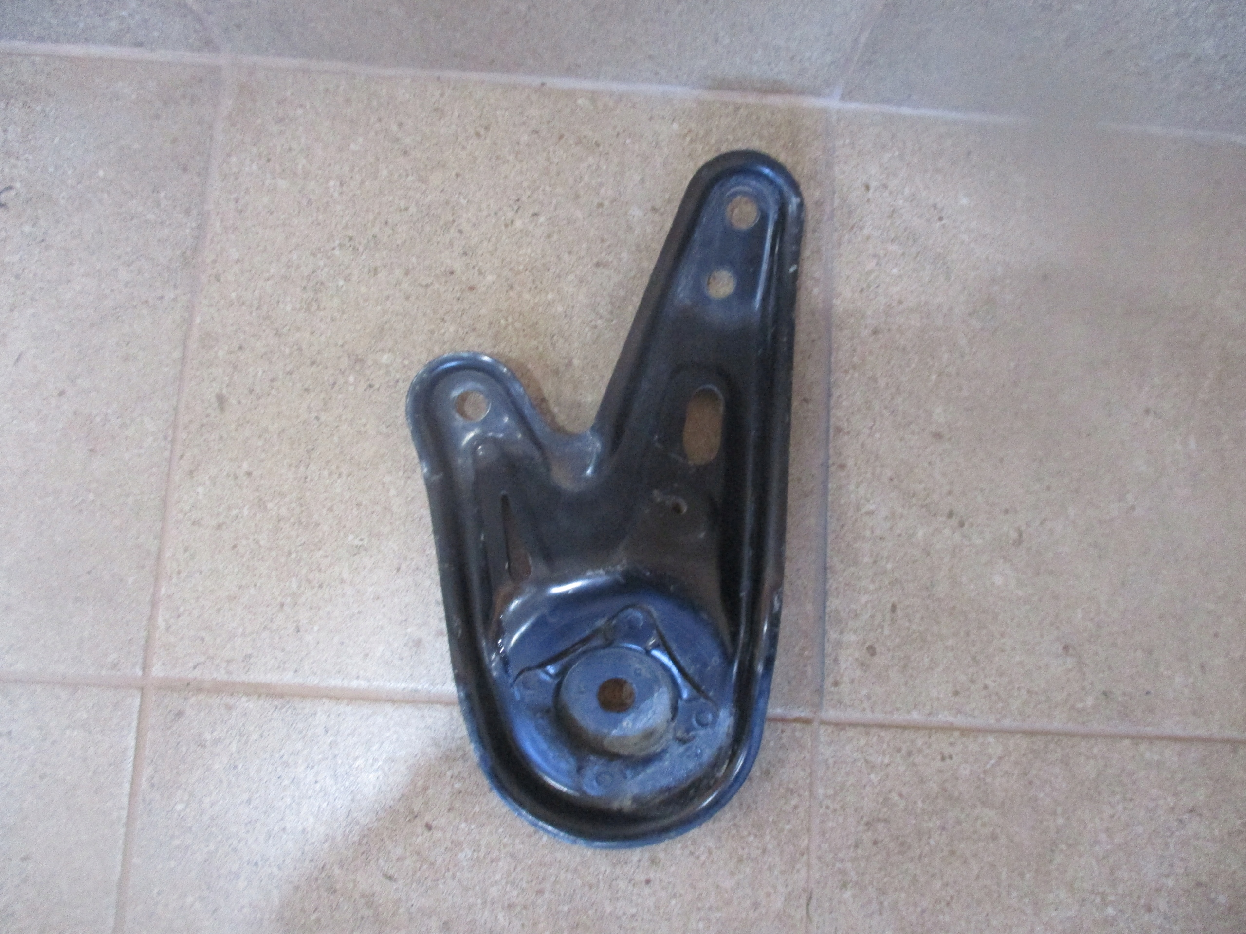 console bracket SANEK left rear part LEXUS RX 350 450H