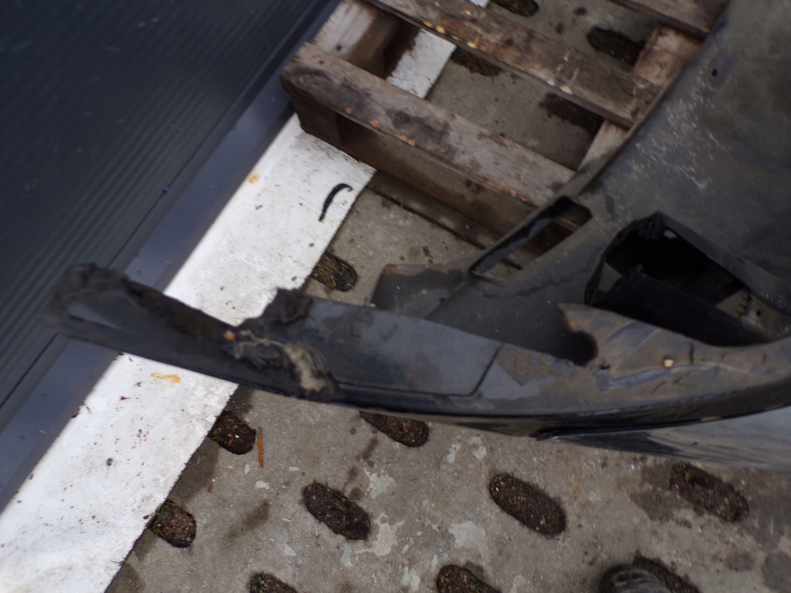front bumper front CHRYSLER PACYFICA