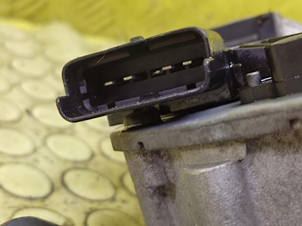 RENAULT SCENIC II wiper mechanism front