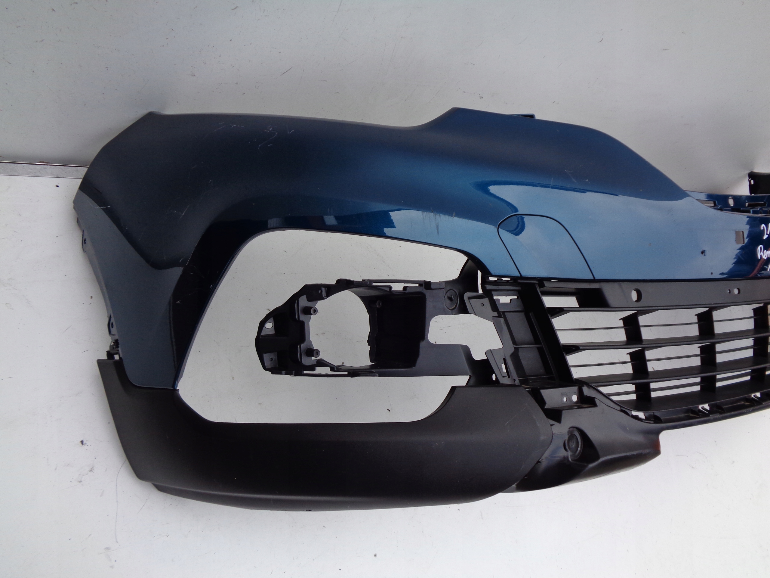 ZDERZAK PRZEDNI RENAULT CAPTUR 17- LIFT NR 21417 Strona zabudowy przód