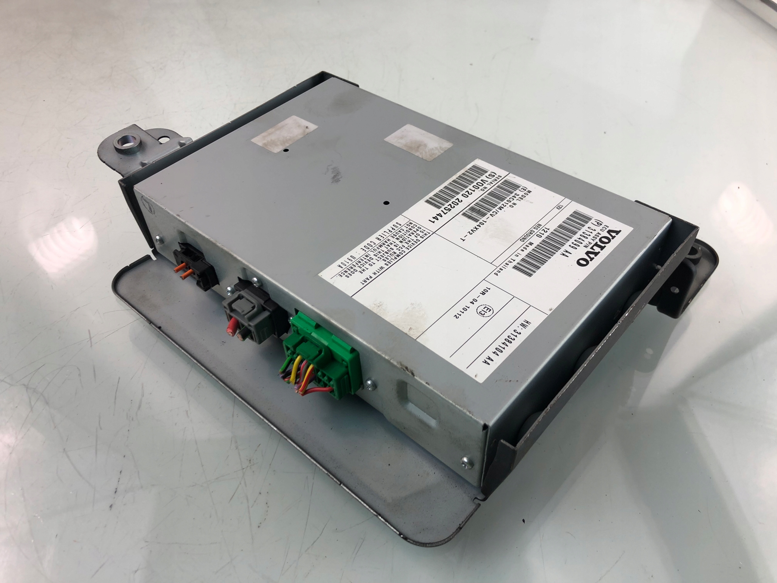 31384099AA P31384099AA - Підсилювач Volvo V40 II XC40 31384099