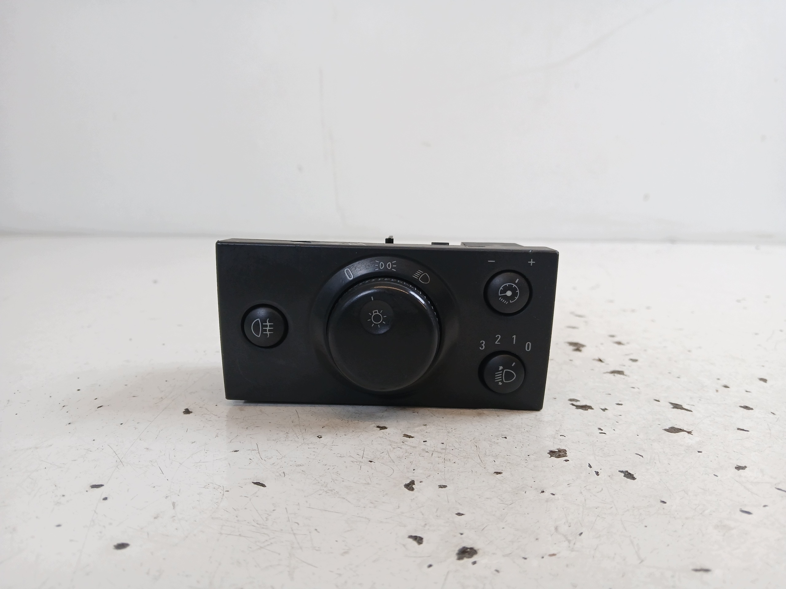 OPEL MERIVA A light switch 93394756