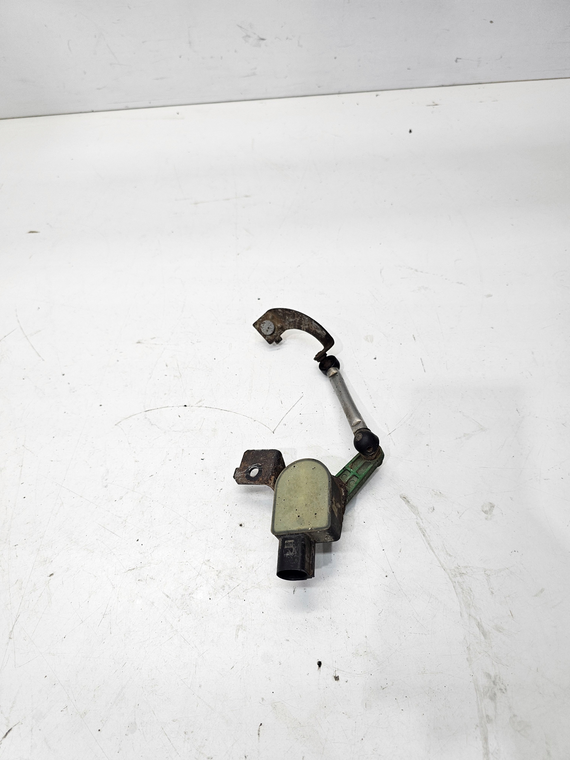 Sensor POZIOMOWANIA Leuchten AUDI TT 8J 8J0941274E