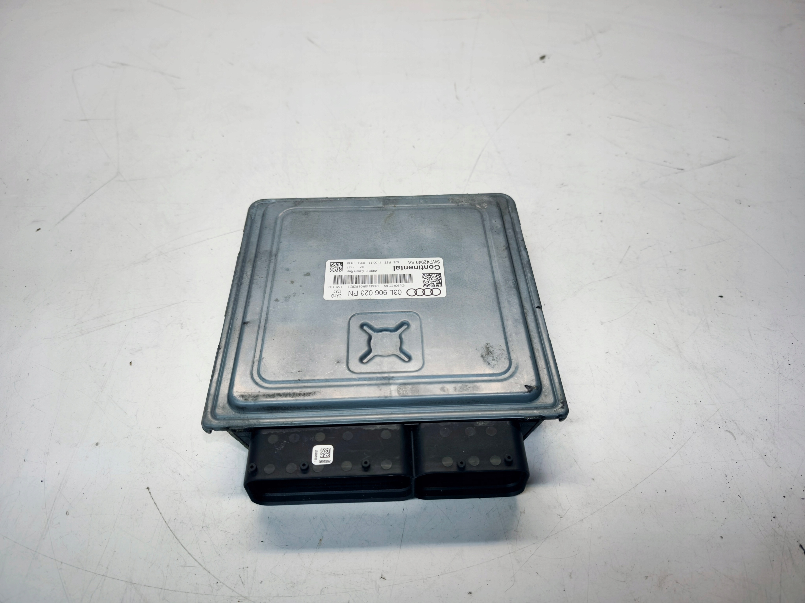 computer control unit of the engine AUDI A1 8X A3 8P 1.6 TDI CAYC 03L906023PN