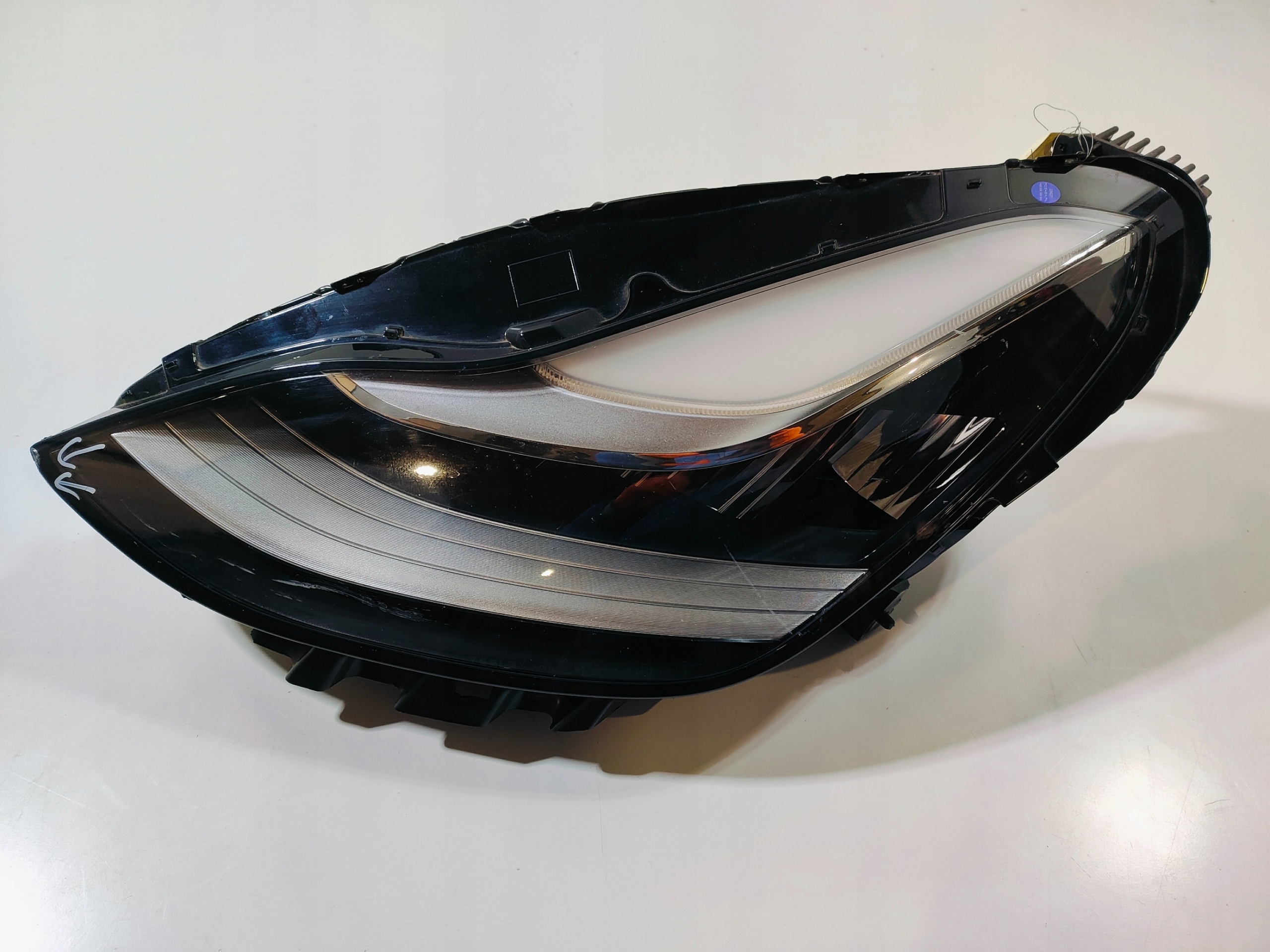 Tesla Model 3 2017- Reflektor lewy FULL LED 1077375-00-C