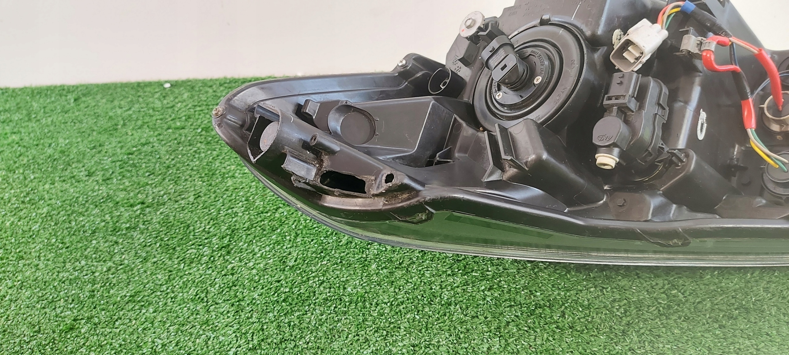 TOYOTA YARIS right light front REFLEKTOR lens