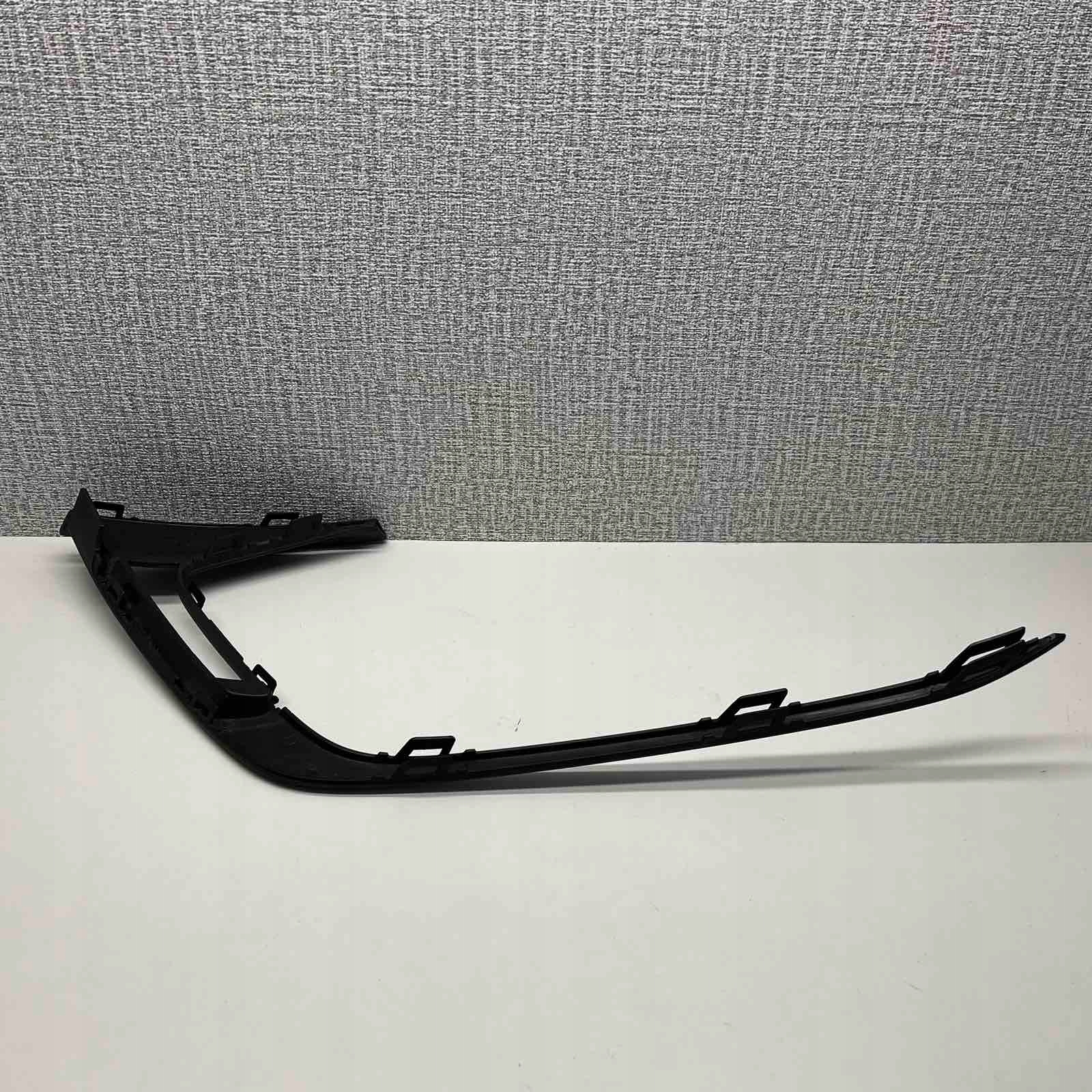 AUDI A3 S-LINE SPORT 8Y0 20-24 bumper grid moulding left front 8Y0807533A