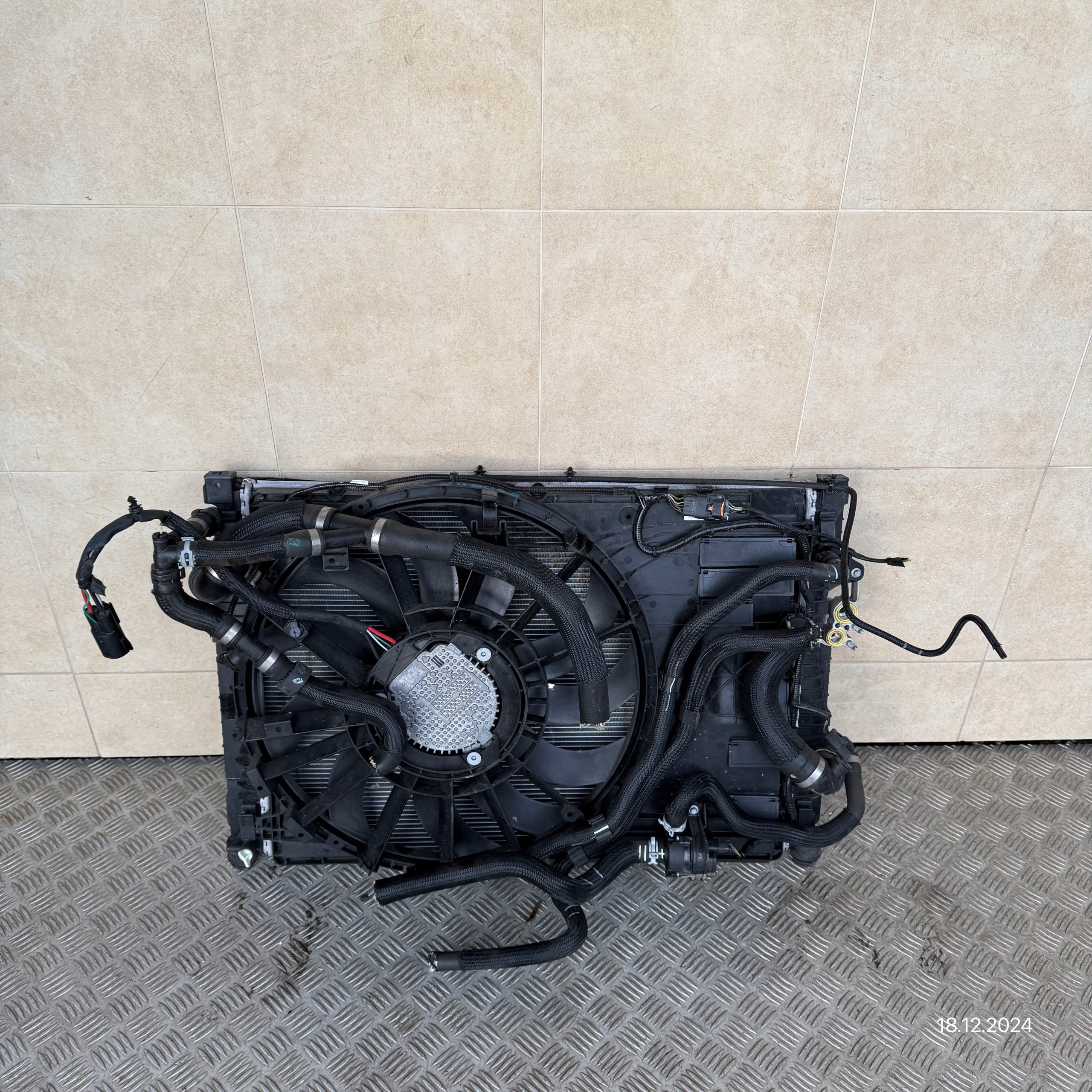 radiator LAND ROVER RANGE ROVER EVOQUE II 2022 ROK