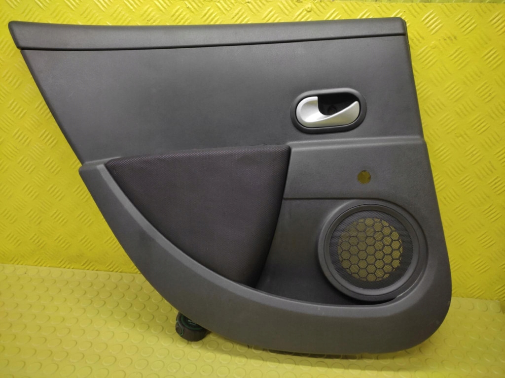 RENAULT CLIO III KOMBI upholstery side door left rear part