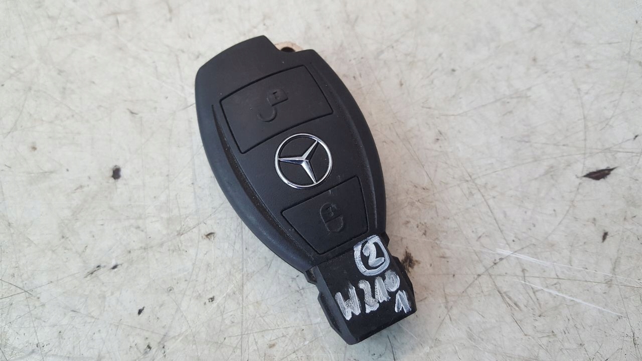 Clé rybka Mercedes W210