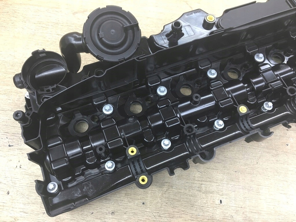 POKRYWA GŁOWICY ZAWORÓW BMW F32 F33 F36 LIFT 435dX Typ samochodu Samochody osobowe