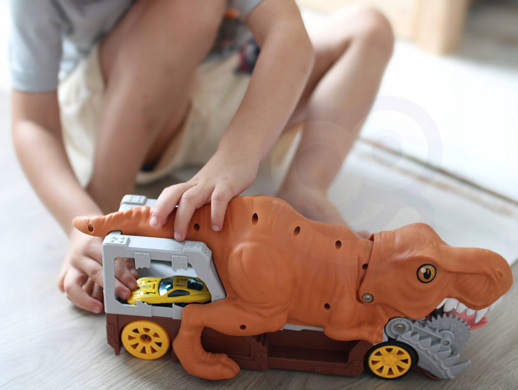 CIĘŻARÓWKA SAMOCHÓD WYRZUTNIA AUT DINOZAUR WOOPIE Model WOOPIE