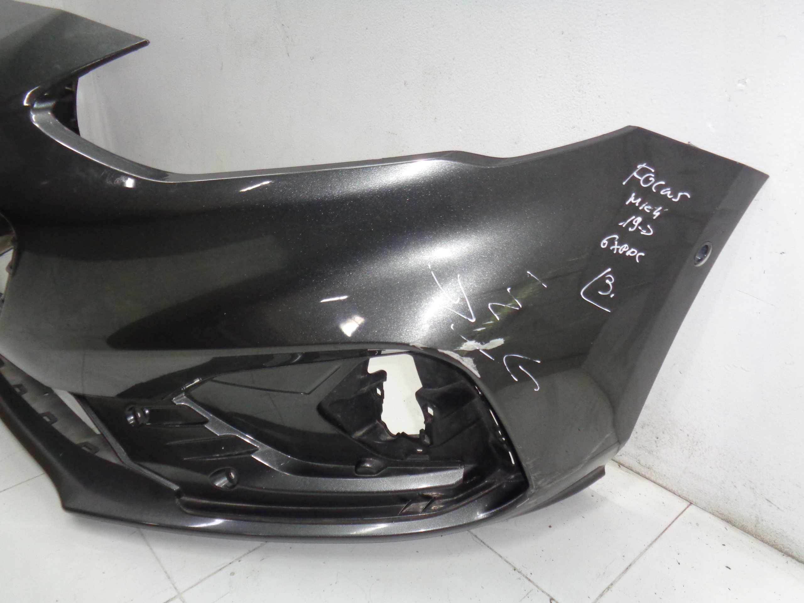 FORD FOCUS 4 MK4 STOSSSTANGE VORNE 6XPDC 18R>