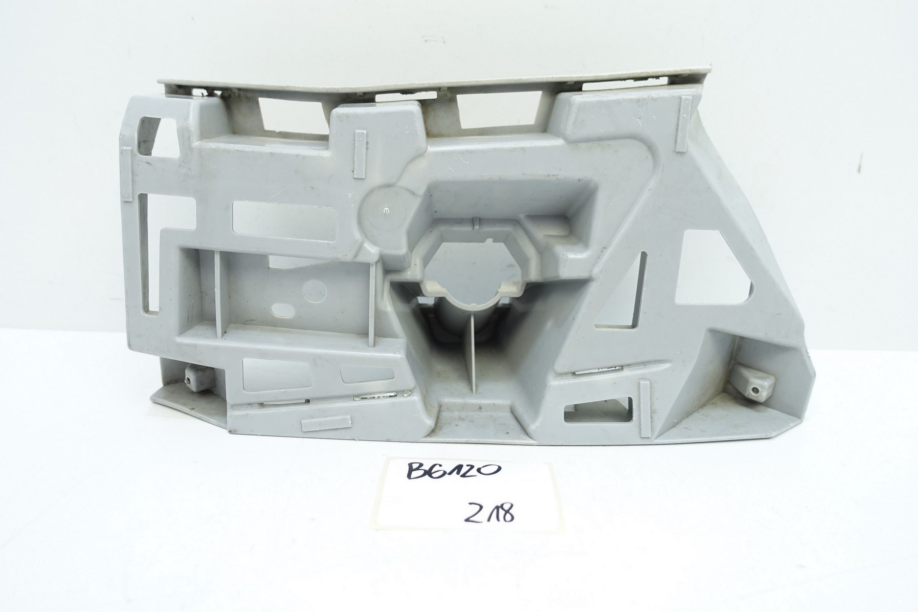 bumper bracket left SKODA OCTAVIA III 5E0 VRS