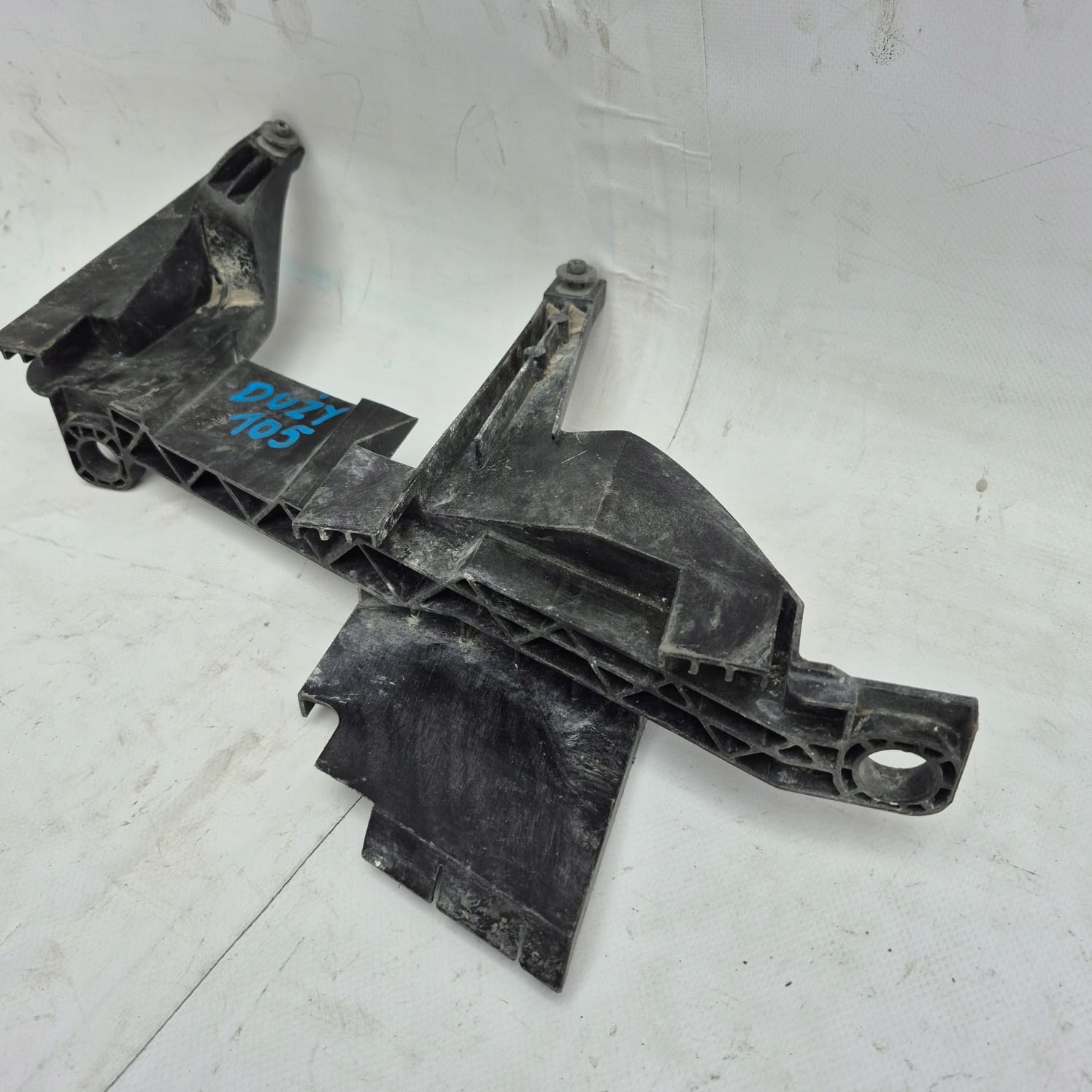 BMW X3 E83 04-10r. -> support holder REFLEKTORA front right 1301073025R