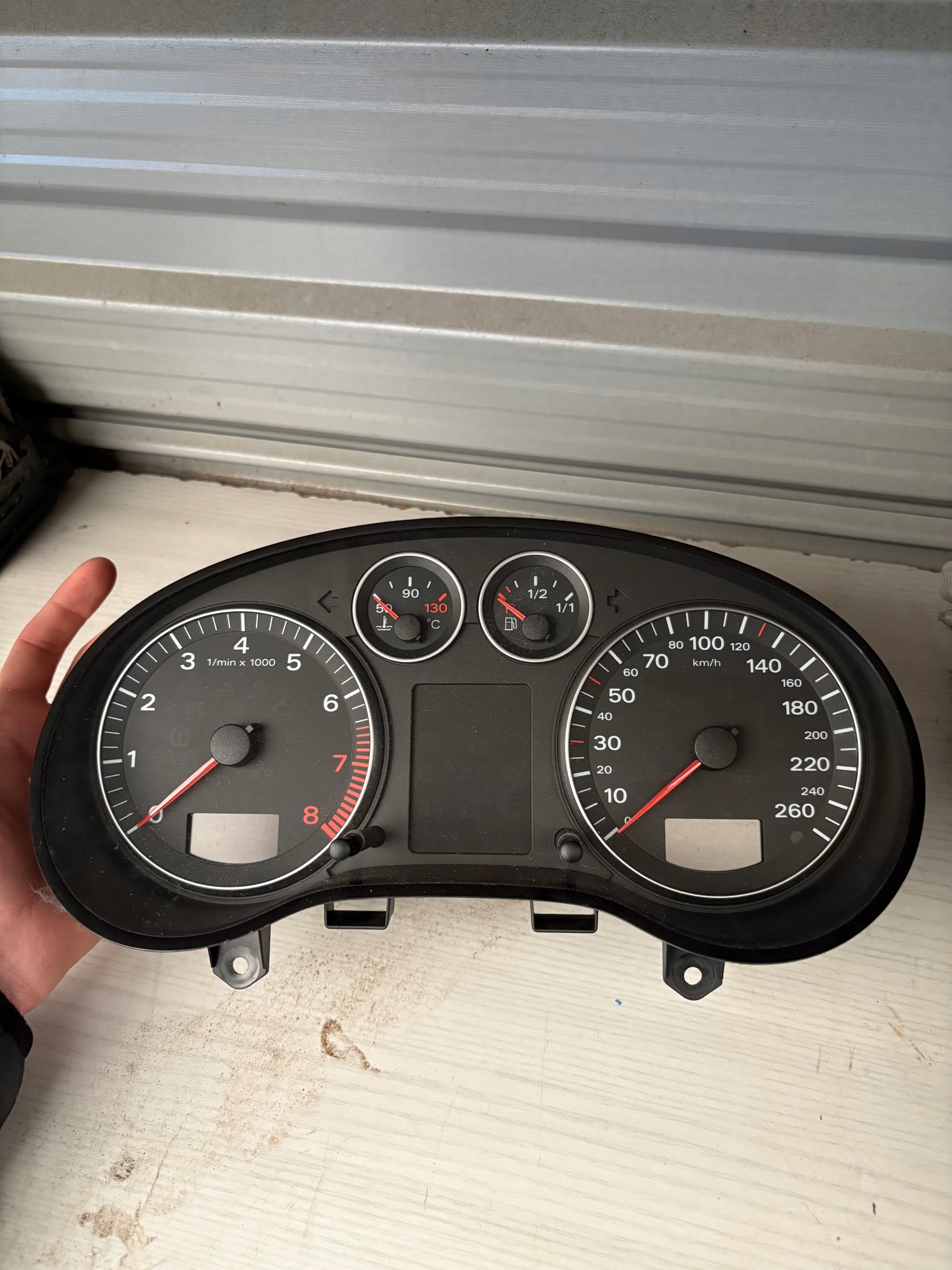 dials PREDKOSCIOMIERZ 1.6B AUDI A3 8P 8P0920900Q