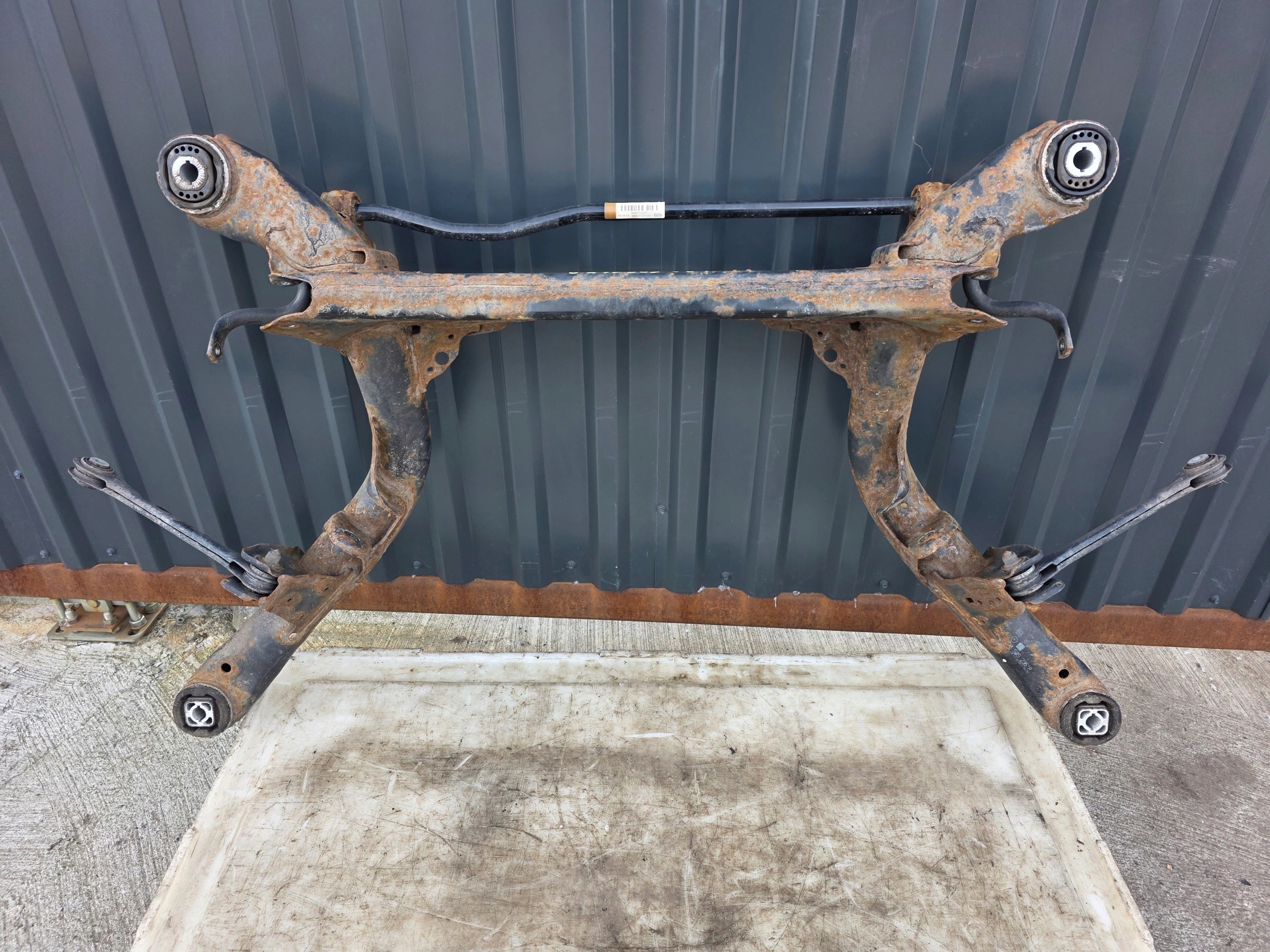 TRAWERS axle beam subframe rear part AUDI A6 C7 A7 4G0505235P original !!!