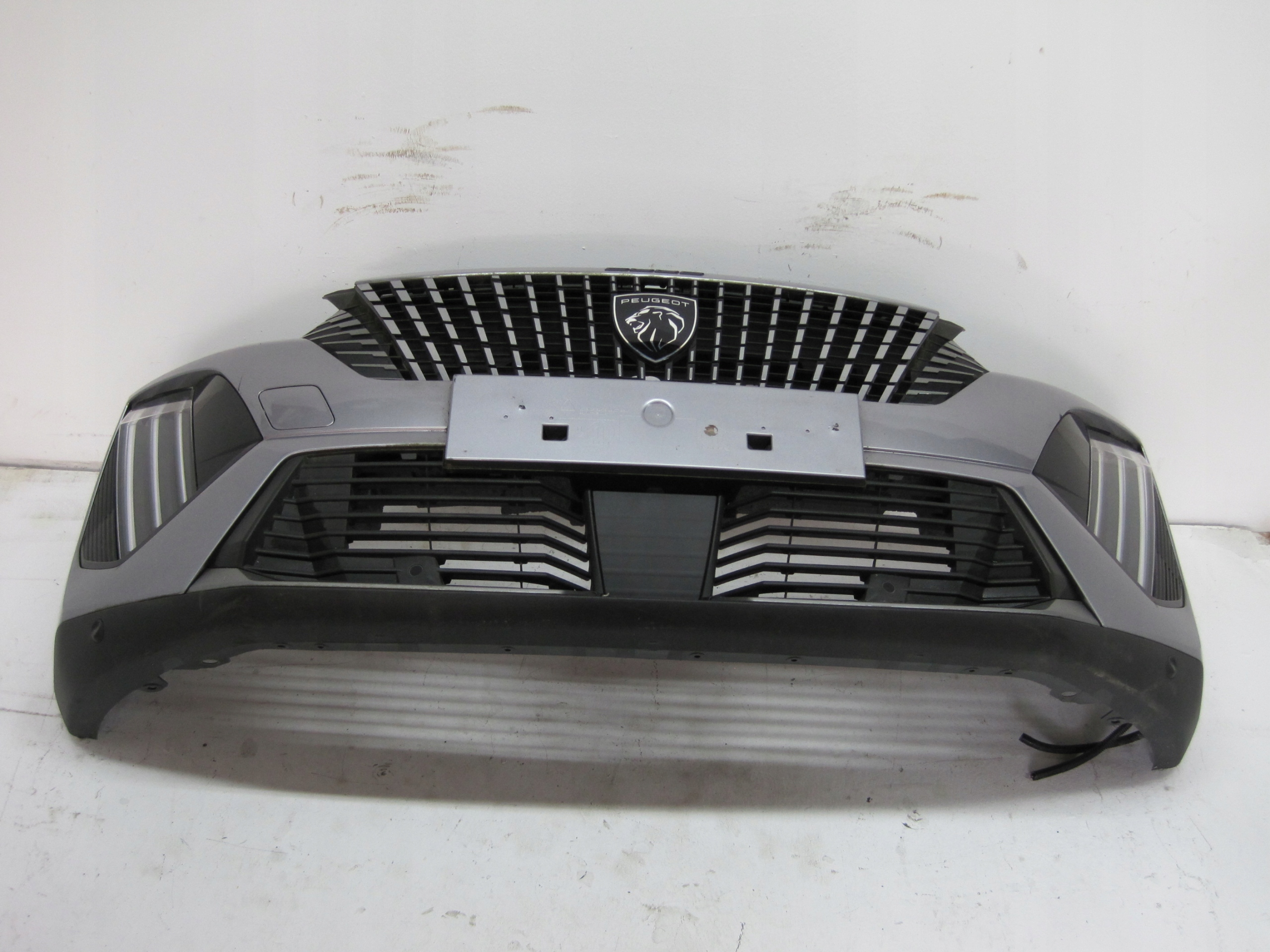 bumper PEUGEOT 2008 23R 4 PDC below RADAR front front