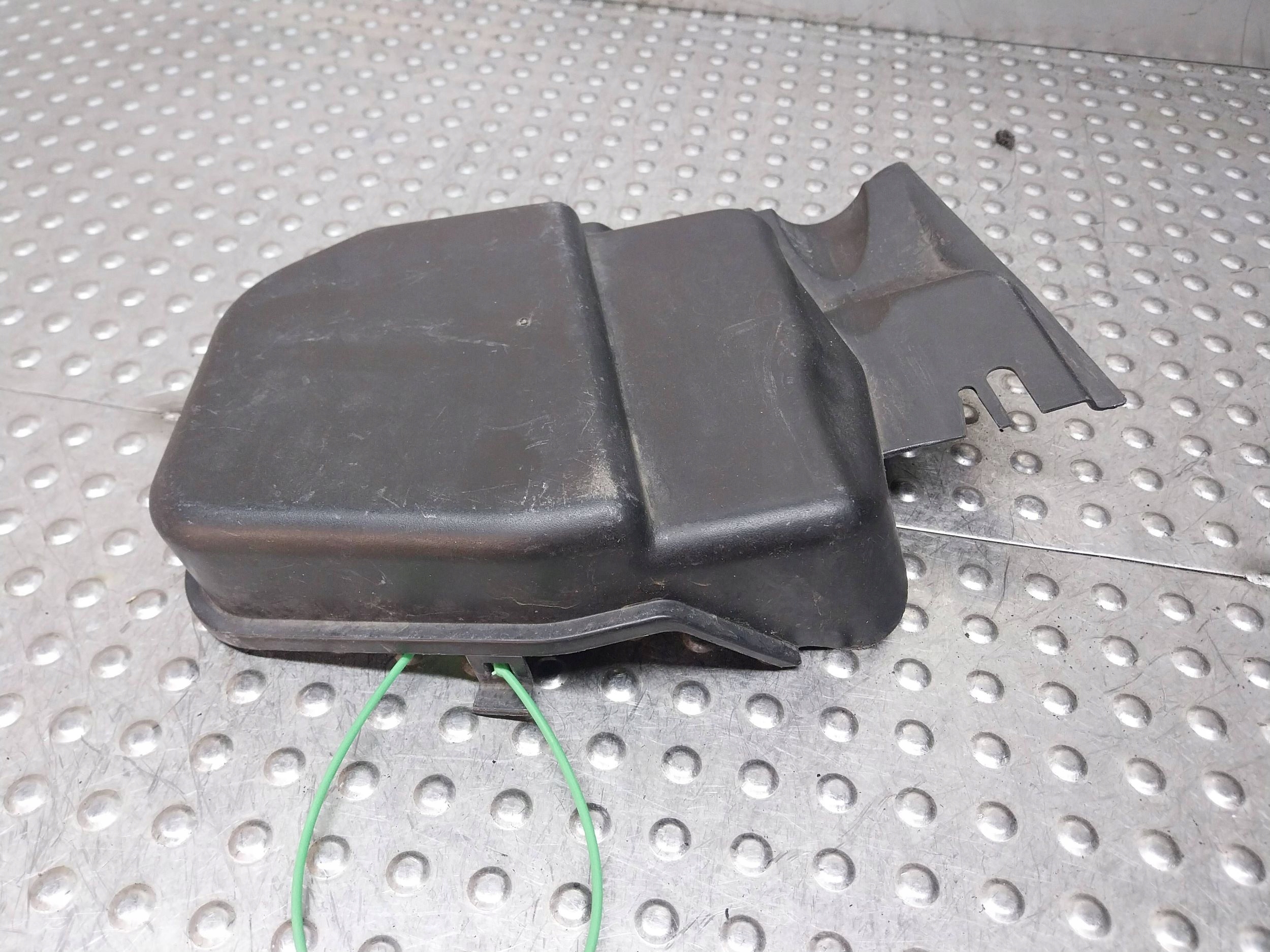 cover under the window right 6925018 BMW E81 E87 E90 E91 EUROPA