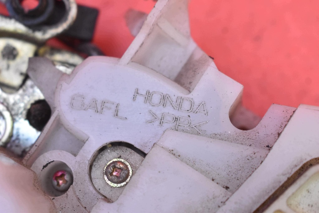 lock door left front front EU HONDA CR-V 2 II 01-04