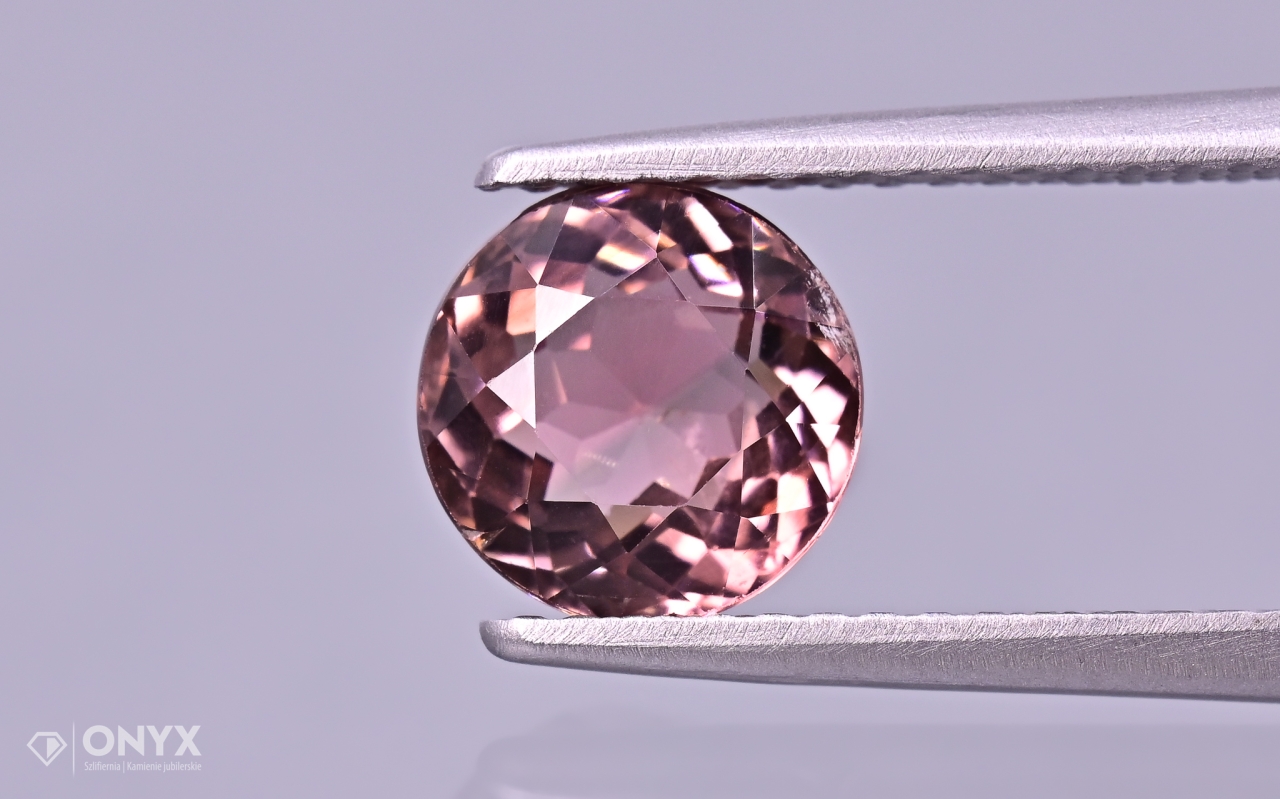 Fazetovaný turmalín kulatý fi 7 mm