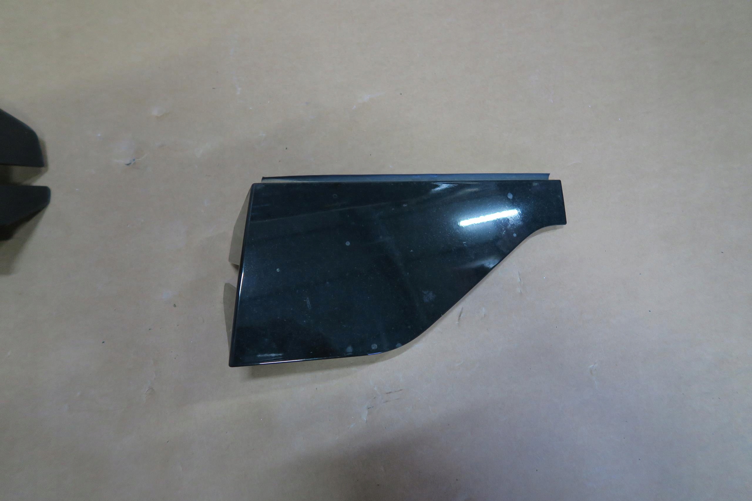 LV4B-S429476-AFW - FORD KUGA MK3 ESCAPE КАПОТ ПРАВОЇ ЗАДНЬОЇ ДВЕРІ