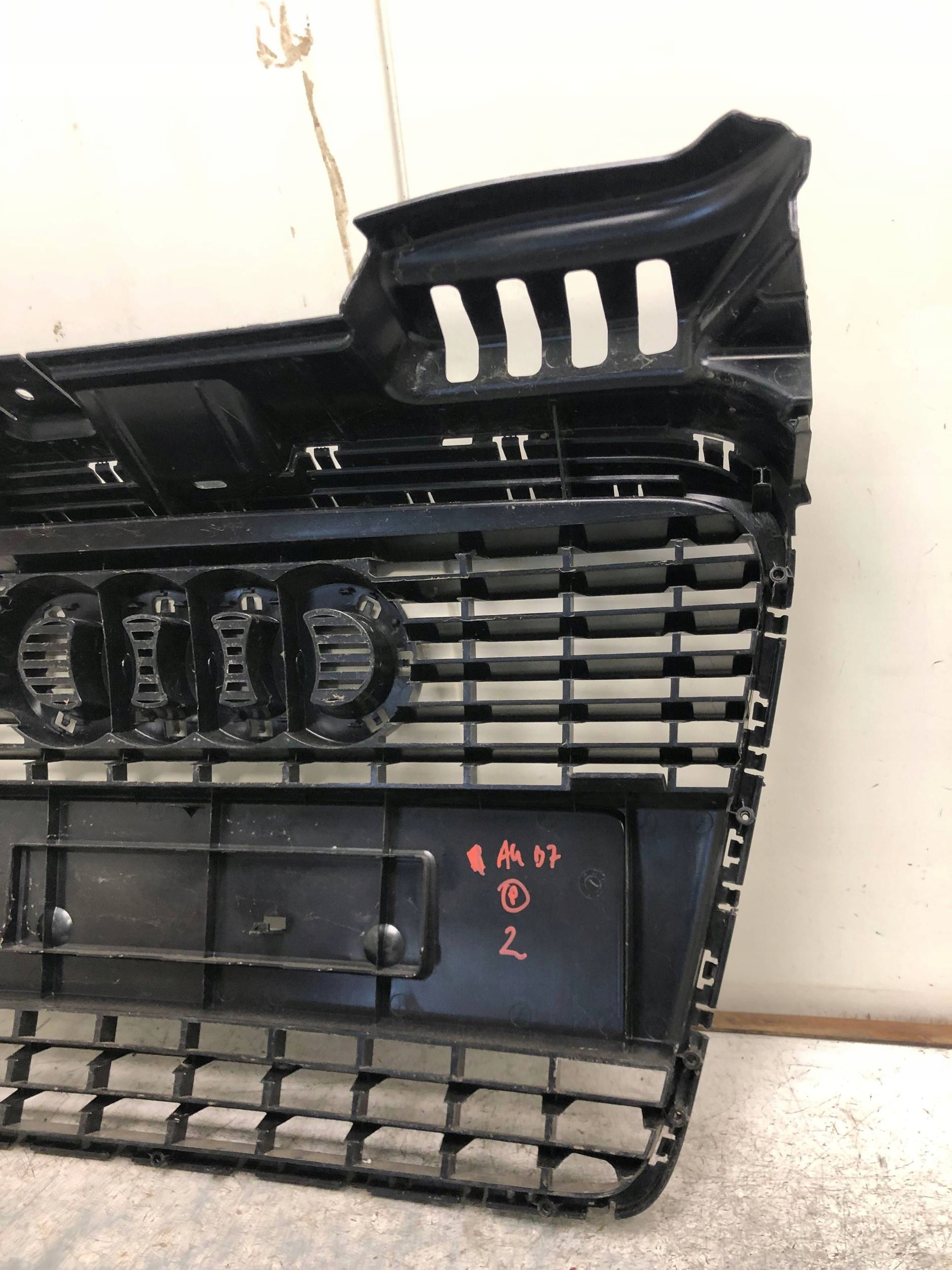 grill grille AUDI A4 B7 8E0853651Q