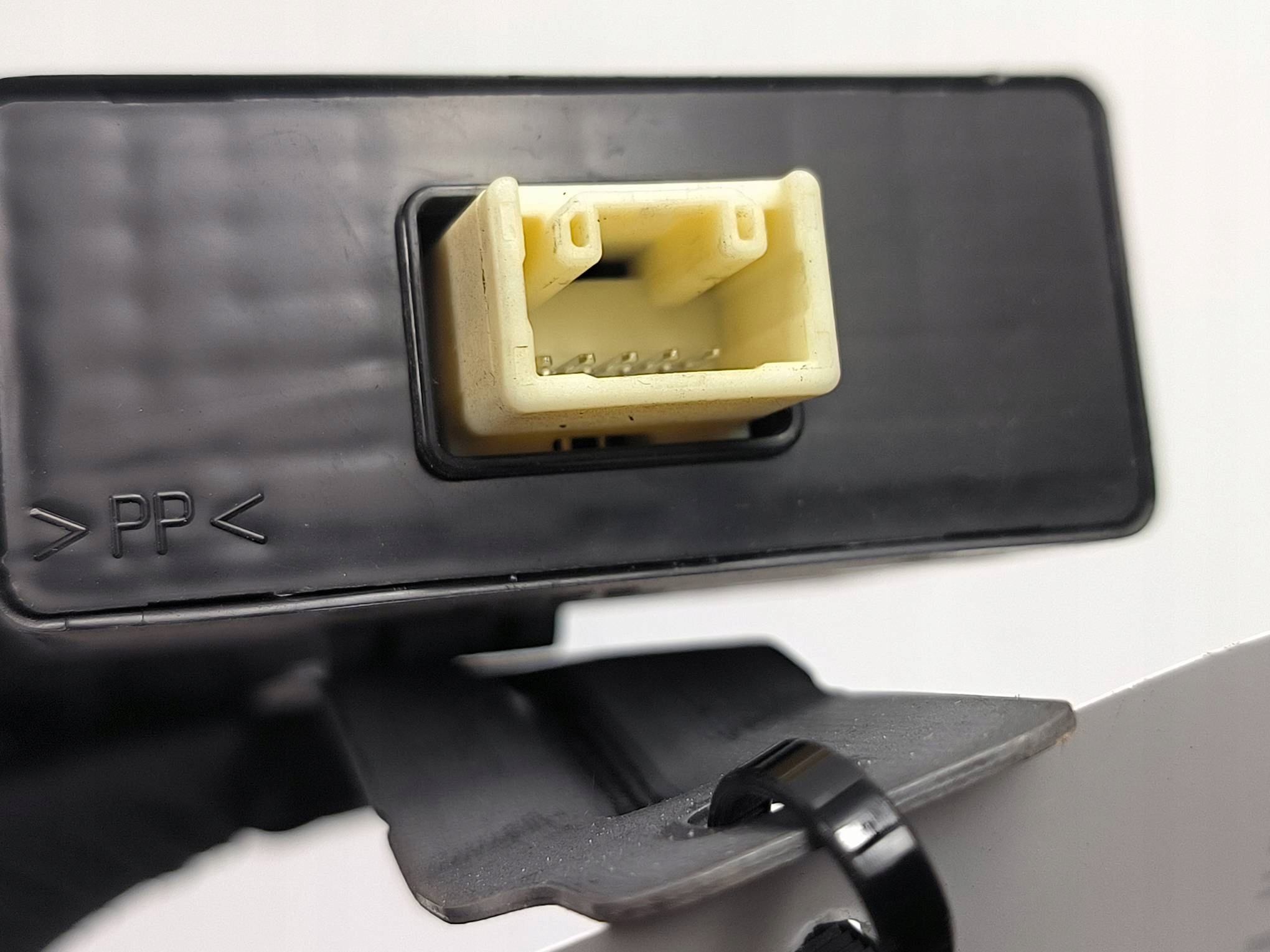 Module KEYLESS MK645465 FUSO CANTER 9C18