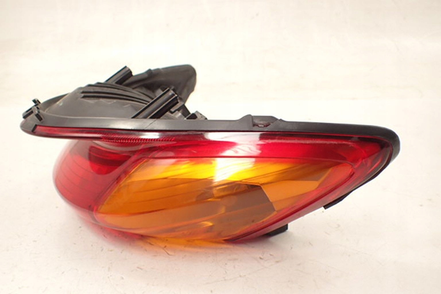 Honda VFR 800 98-01 Lampa tył Stan opakowania brak opakowania