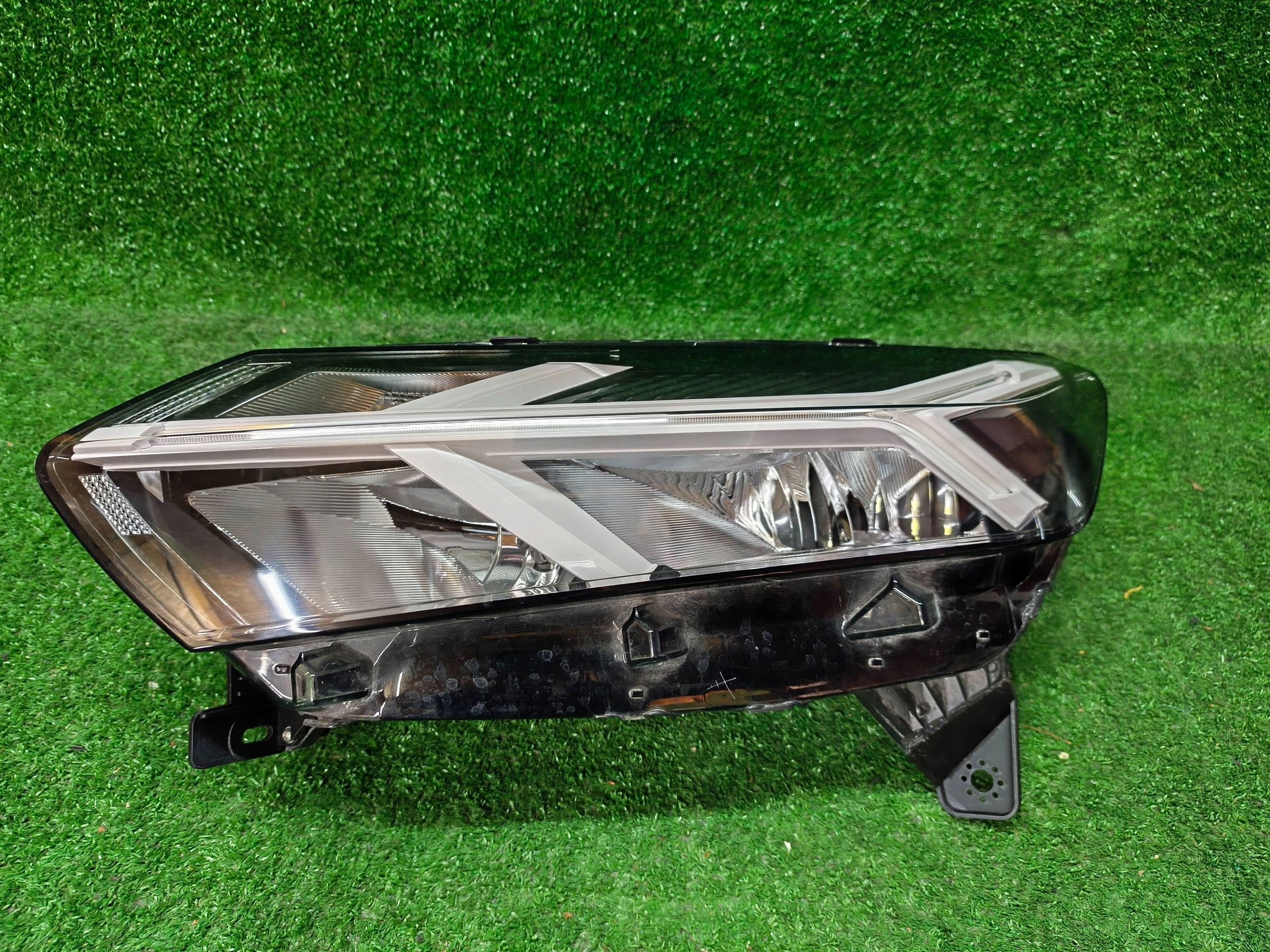 REFLEKTOR left front DACIA SANDERO III LOGAN JOGGER NR.1129