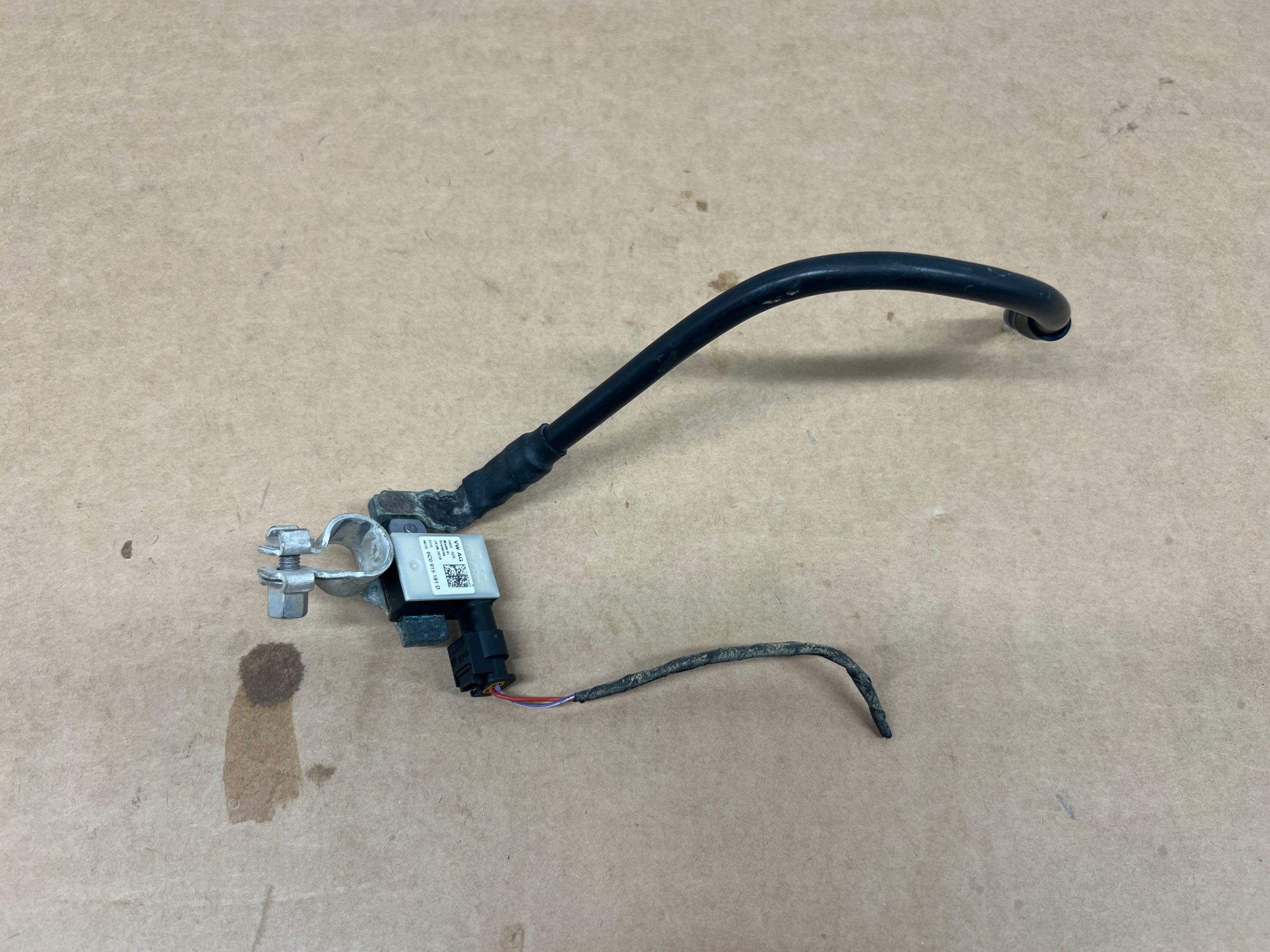 Audi A1 8X 1.0 TSI Batteriemanagement Sensor 6C0915181D