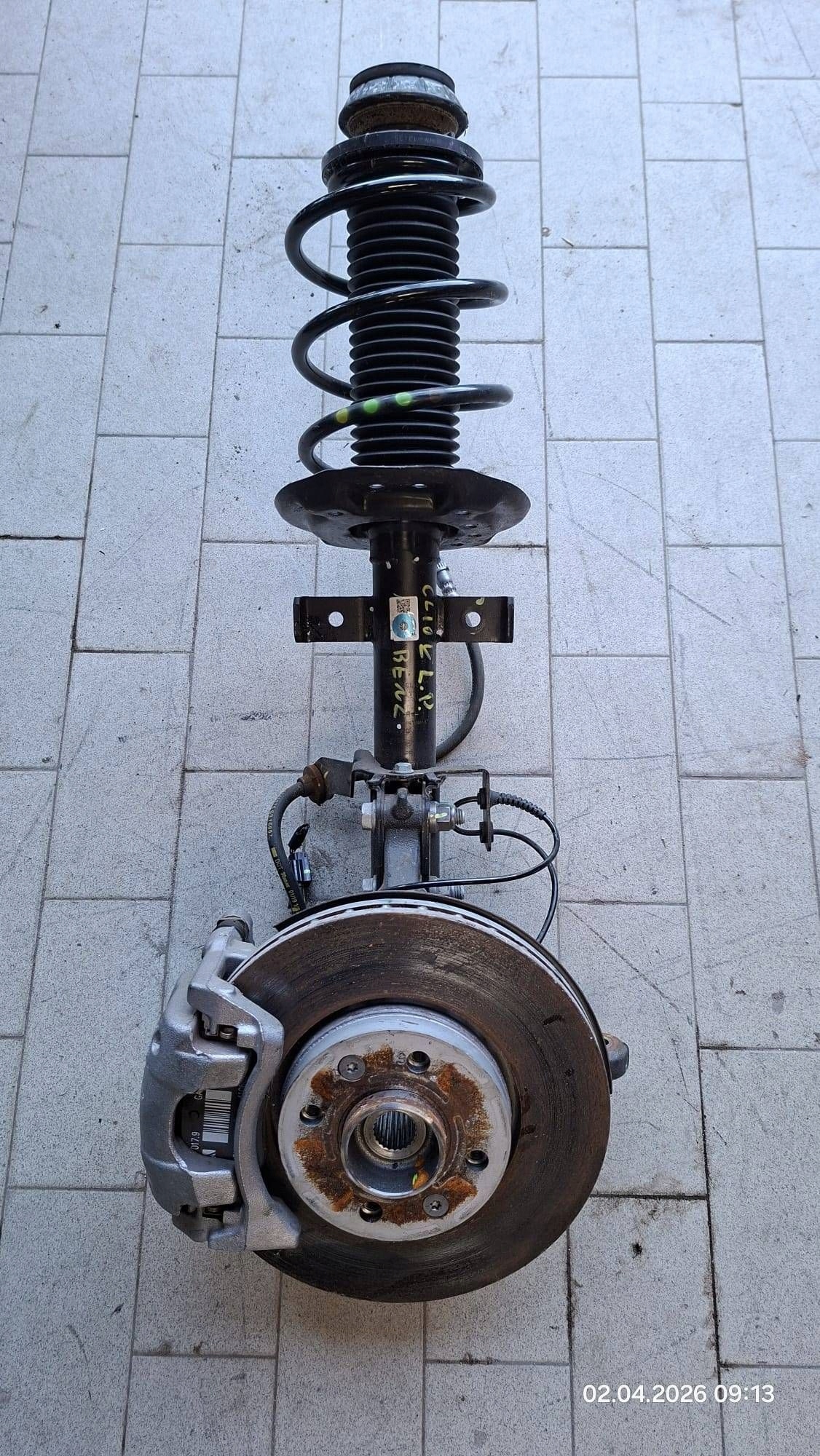 mcpherson shock absorber swing front side left Renault Clio V 543026519R