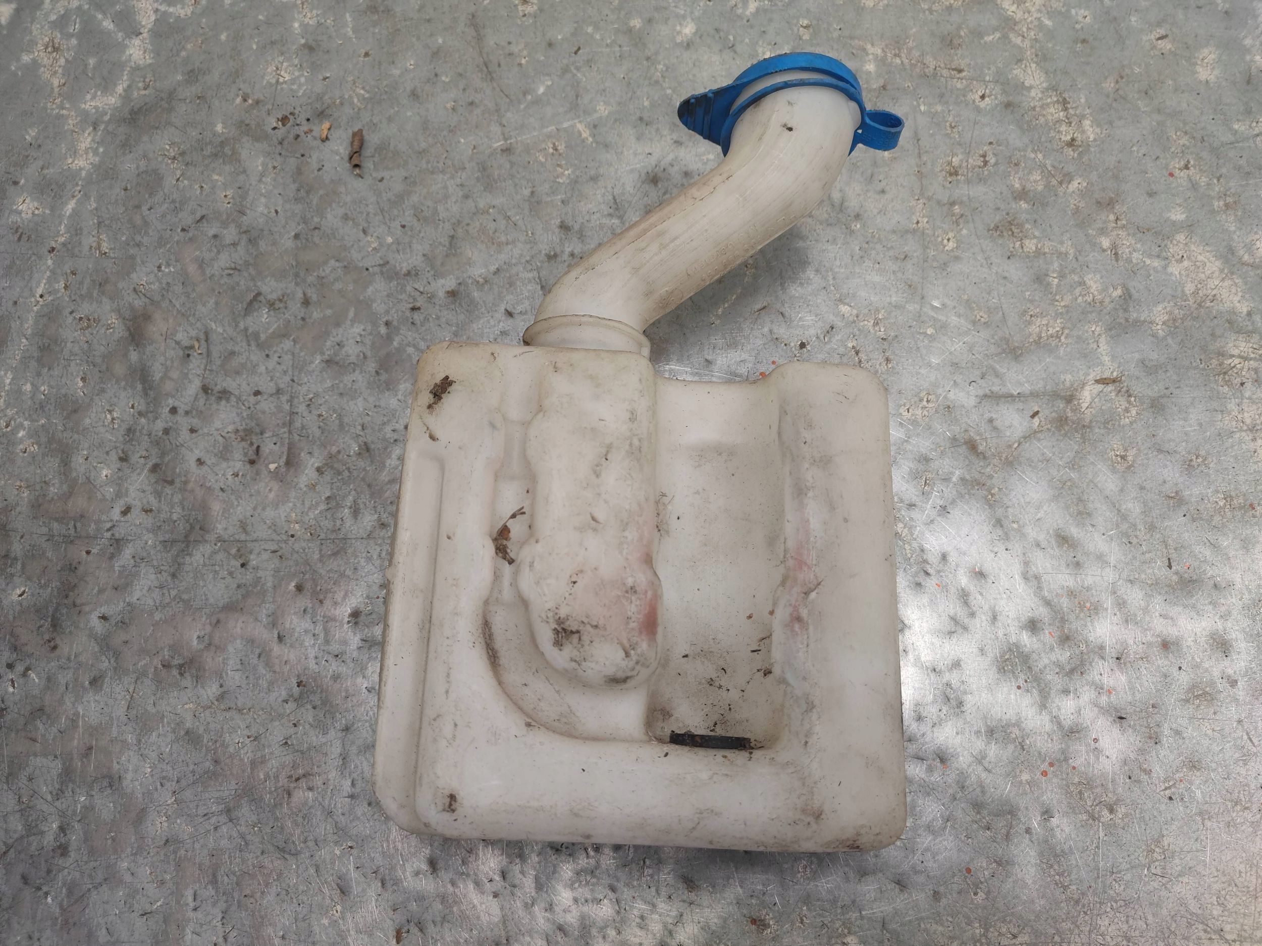 washer fluid tank AUDI A4 B5 8D9955453