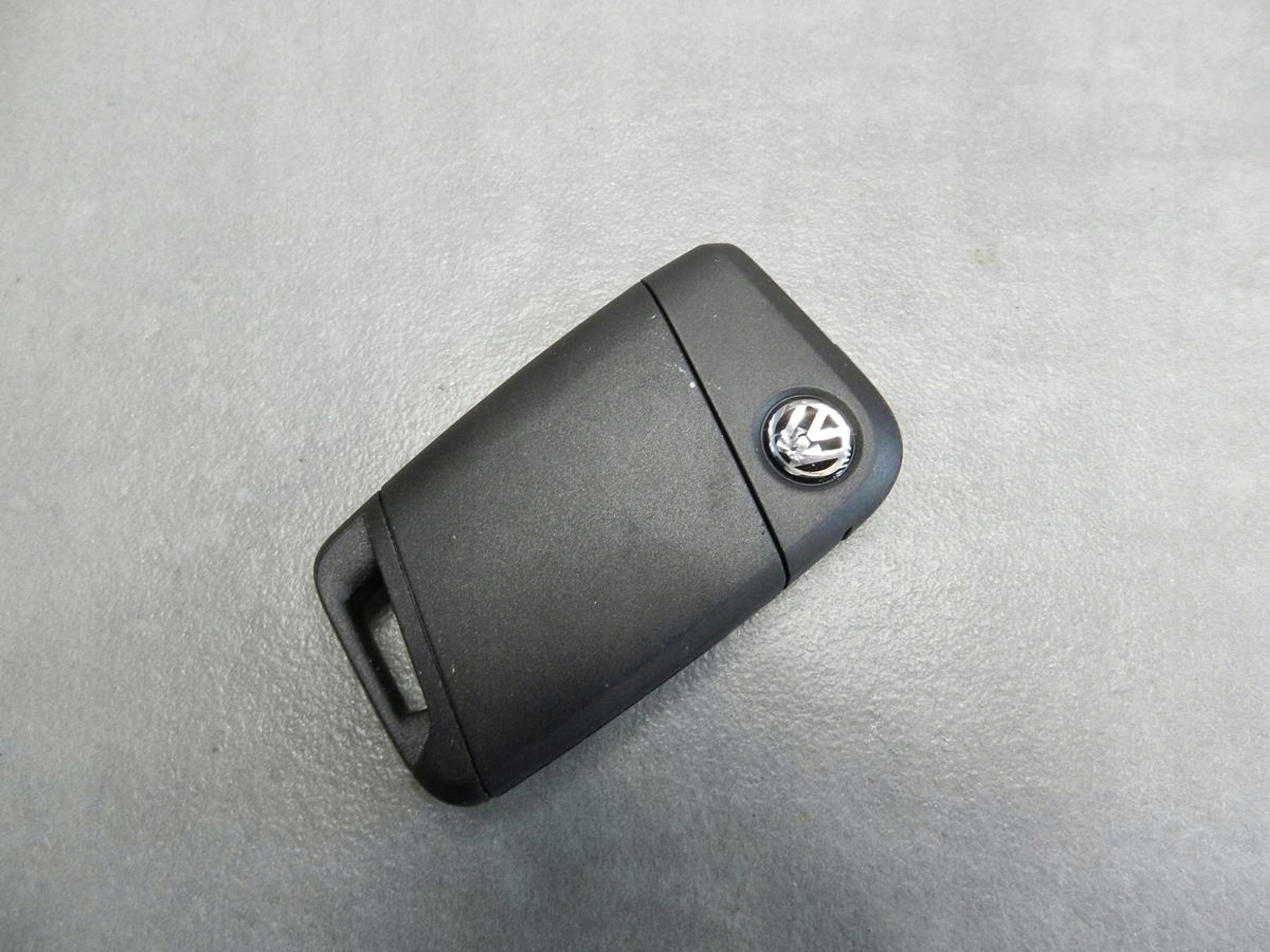 VW PASSAT B8 key PILOT 3G0800375DD