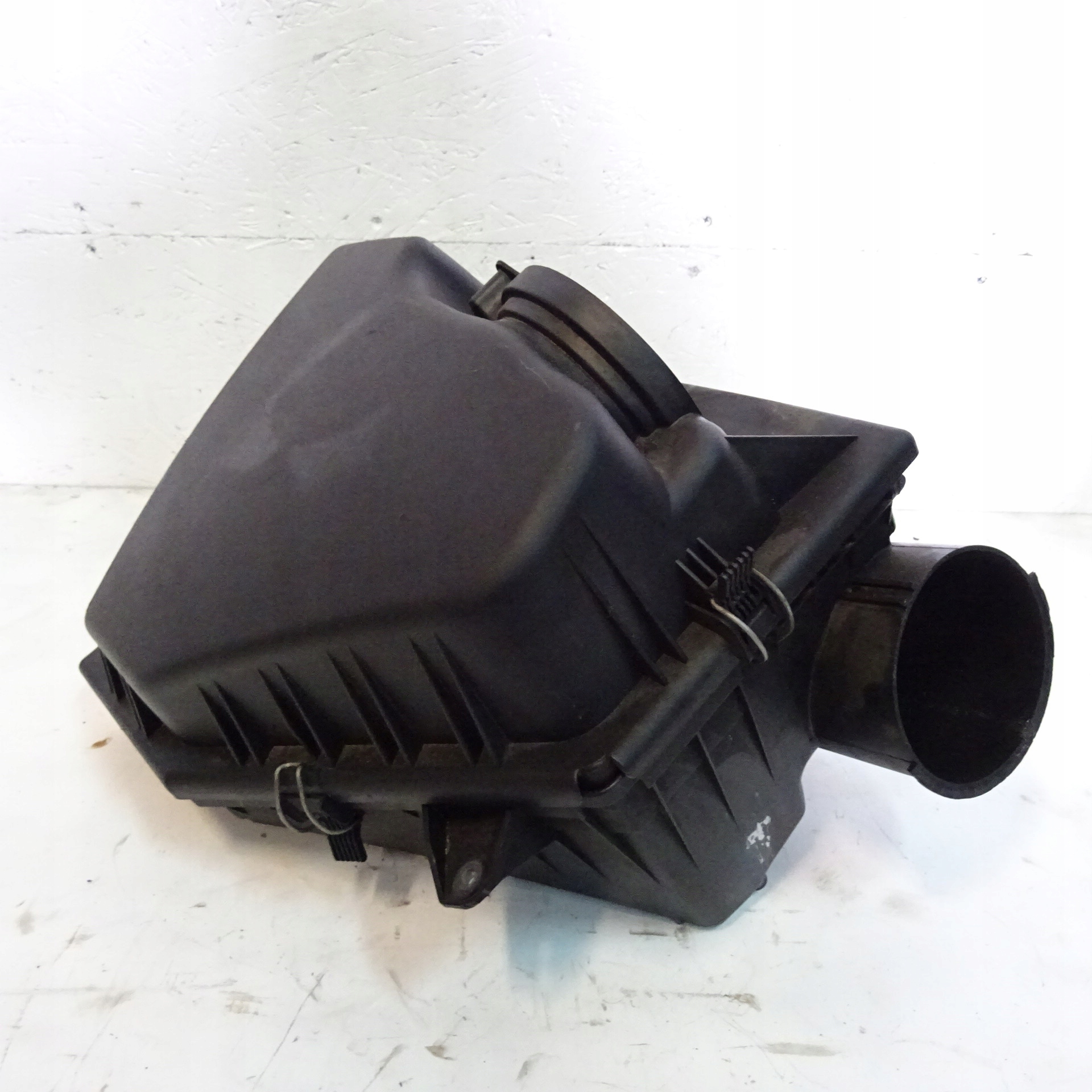 BMW 5 E60 E61 Obal filter vzduchový 7792416