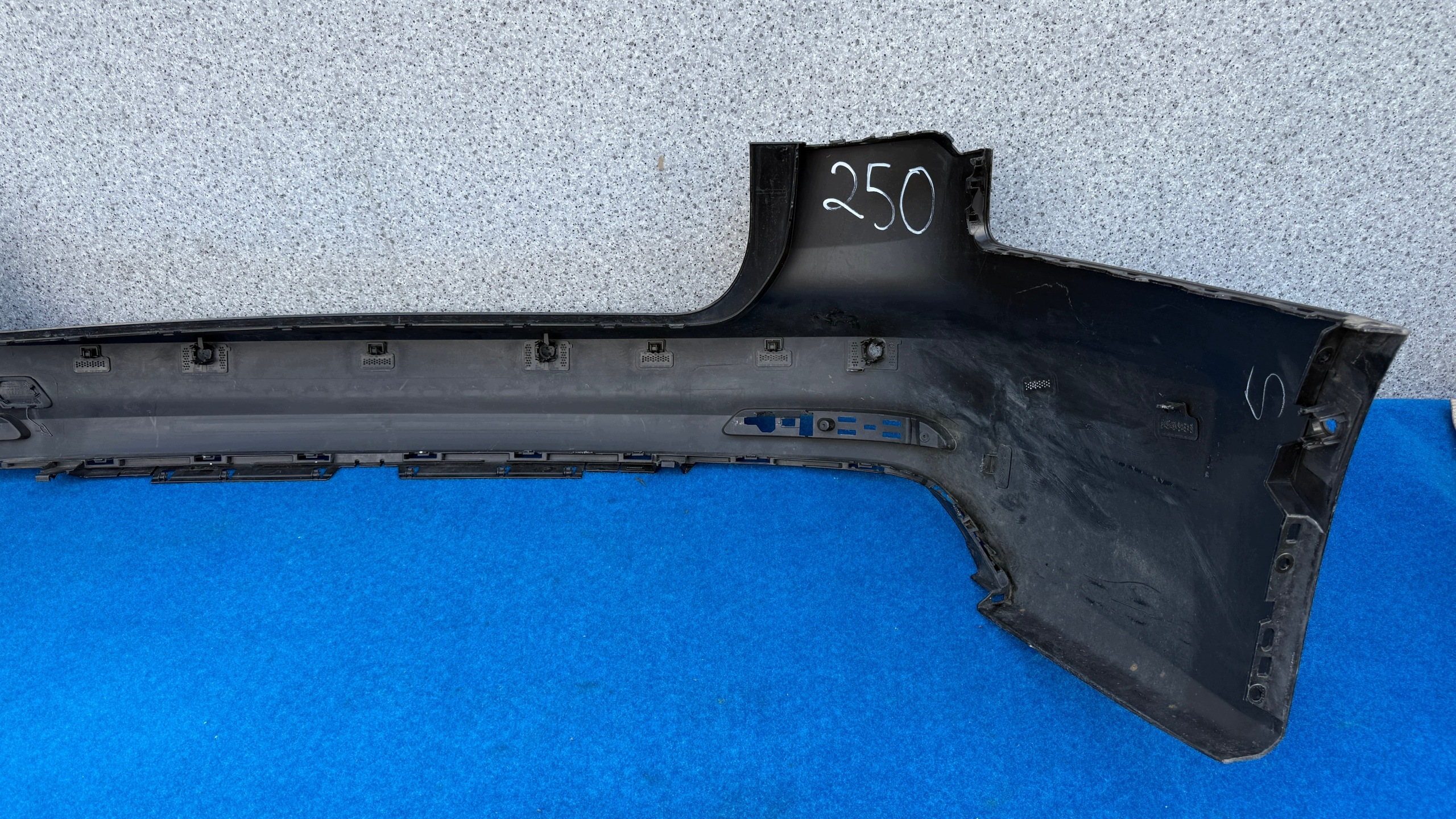 AUDI A6 C8 KOMBI bumper rear part rear 6XPDC 4K9807511 CA76