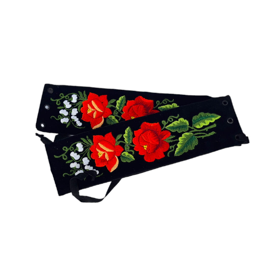 Černý Pásek Lovecká Výšivka Červené Růže Délka 85 cm