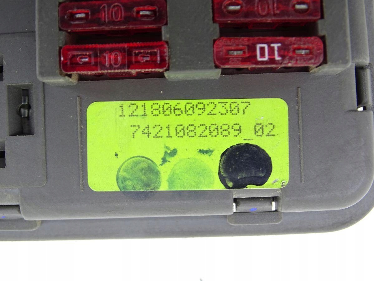 DAF LF 45 55 06-13 E4/5 SKRZYNKA BEZPIECZNIKÓW ADBLUE 7421082089 Producent części DAF OE