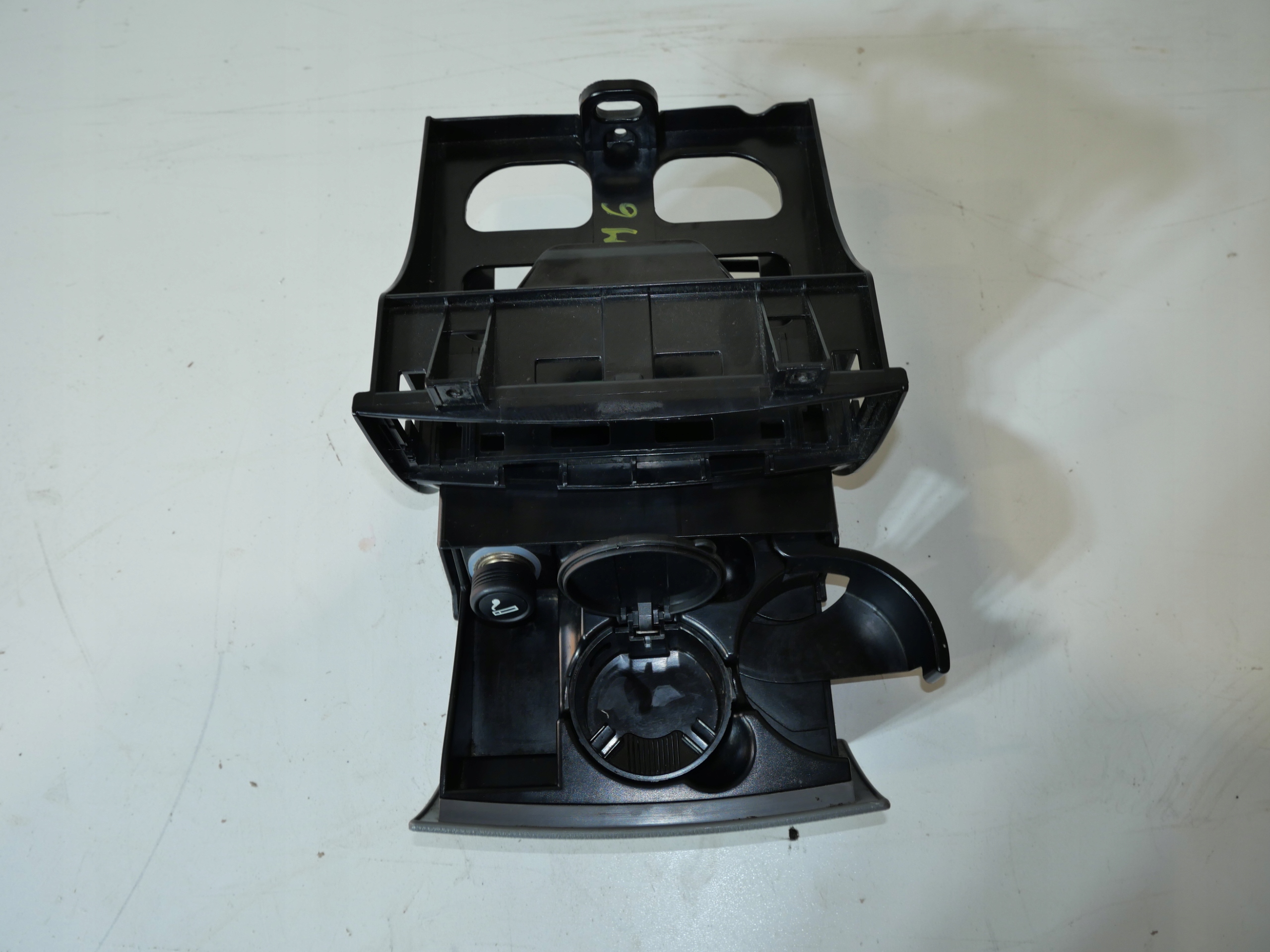 ashtray bracket for KUBEK MERCEDES SPRINTER 906 VW CRAFTER A9066800558